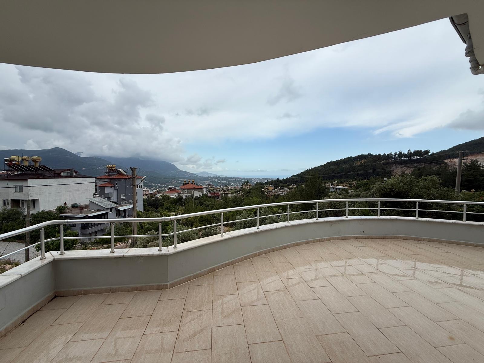 Villa in Alanya for residence permit and citizenship - a detached 4+1 with a pool and garden in the Oba area