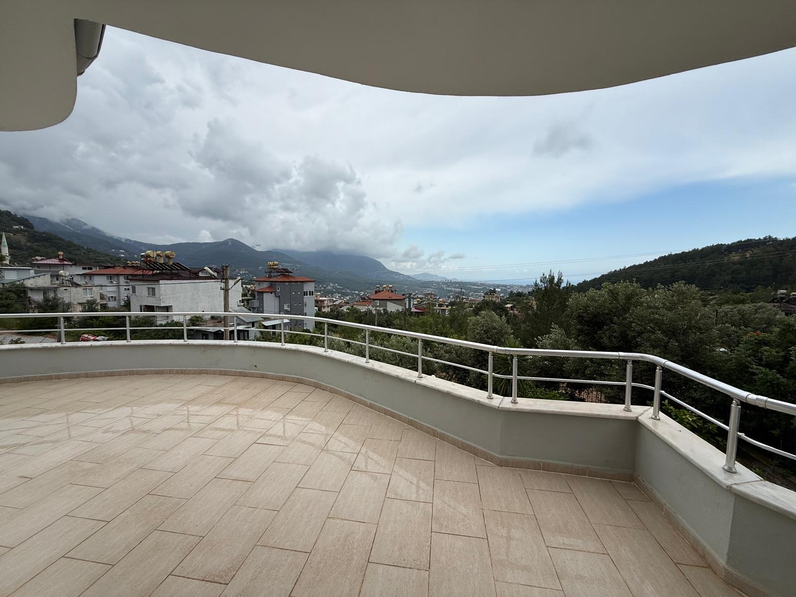 Villa in Alanya for residence permit and citizenship - a detached 4+1 with a pool and garden in the Oba area