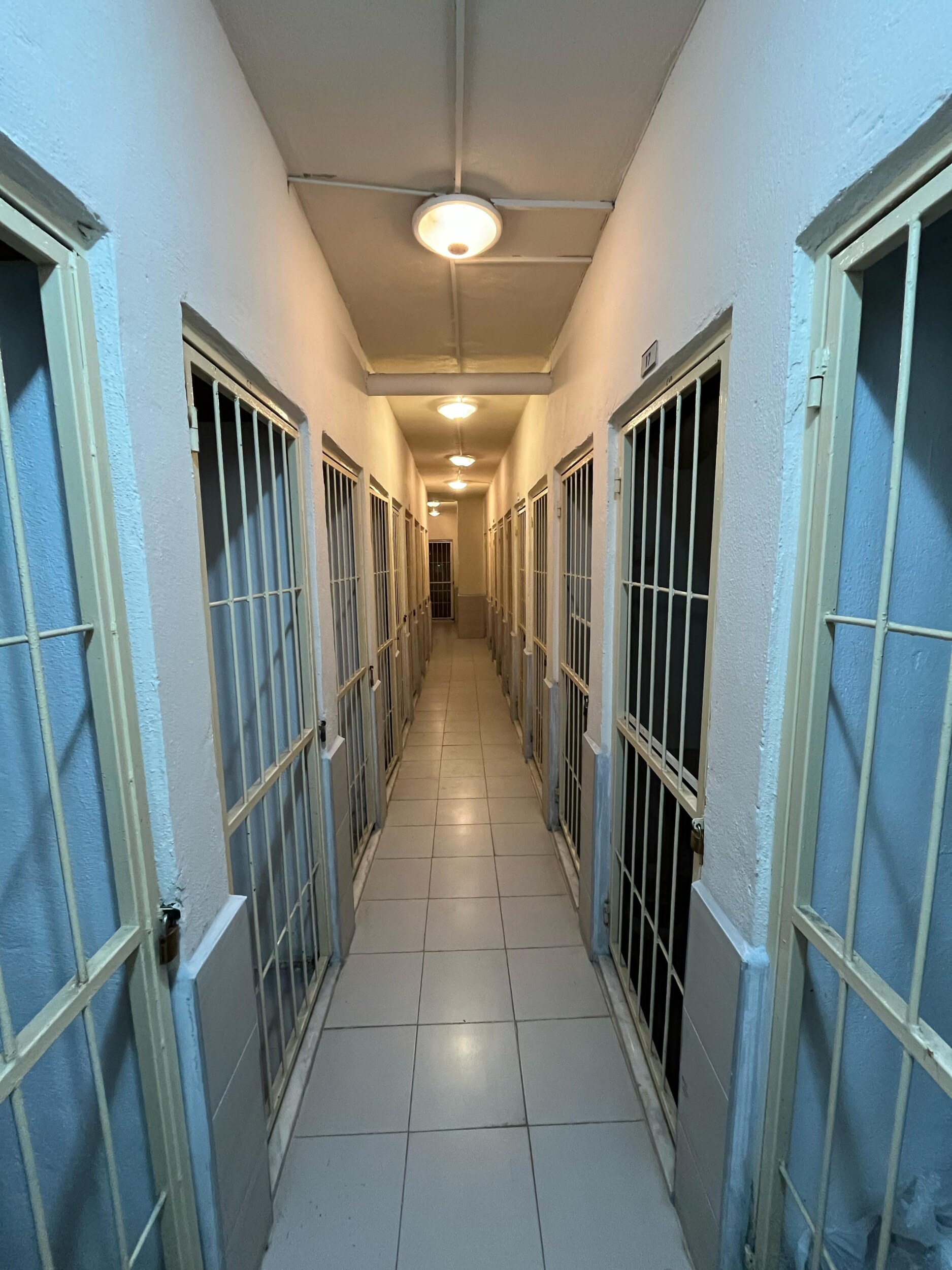 Квартира в центре Алании под ВНЖ – двухкомнатная с мебелью, район пляжа Клеопатра
