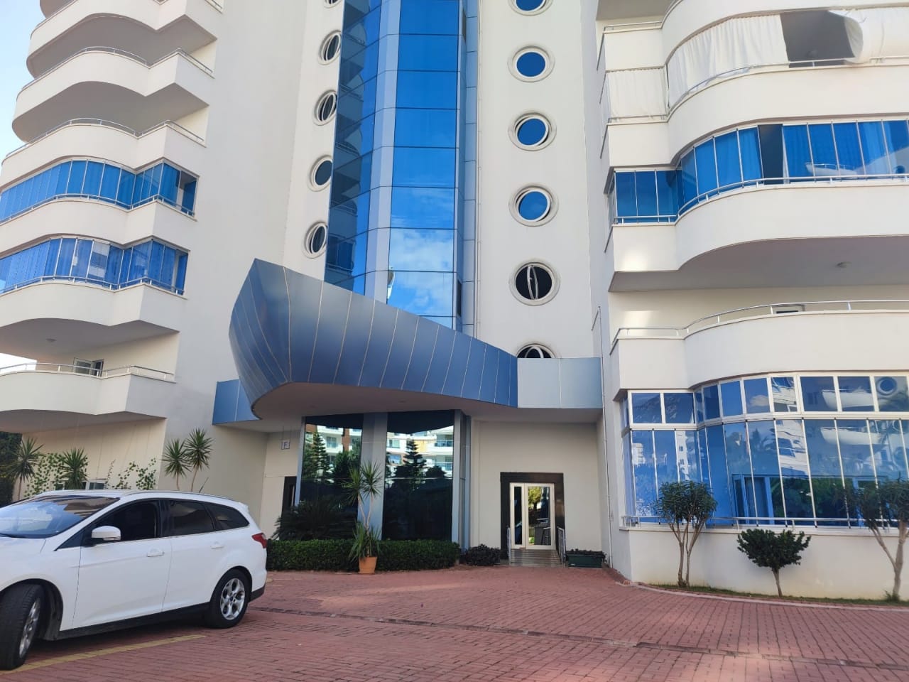Пентхаус 2+1 в Алании, район Махмутлар – мебель, 110 м² терраса, вид на море и горы
