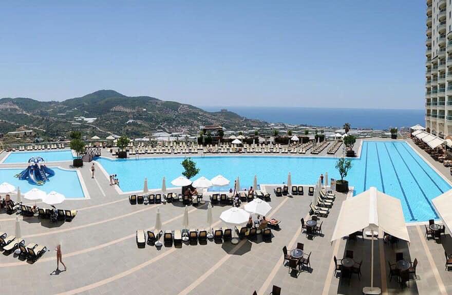 Квартира 1+1 в Алании – мебель, знаменитый resort-style, район Махмутлар