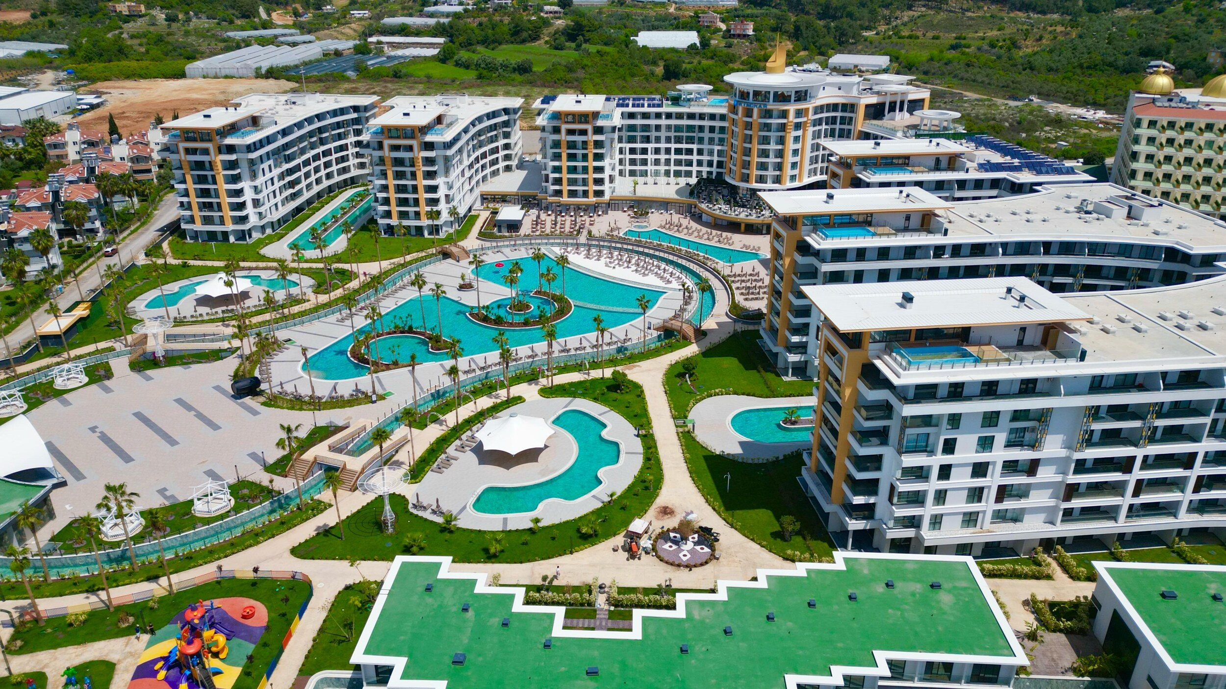 Квартира в Алании, район Тюрклер - 1+1 85 м2 с мебелью в премиальном resort-комплексе