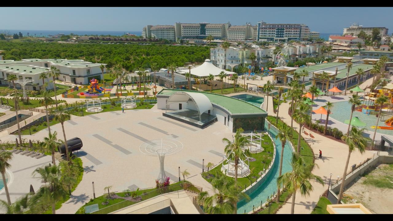 Квартира в Алании, район Тюрклер - 1+1 85 м2 с мебелью в премиальном resort-комплексе