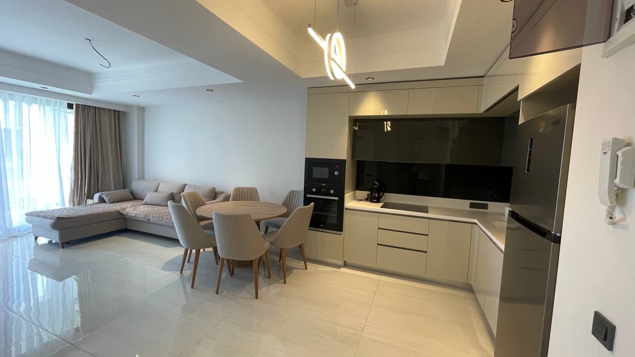 Квартира в Алании, район Тюрклер - 1+1 85 м2 с мебелью в премиальном resort-комплексе