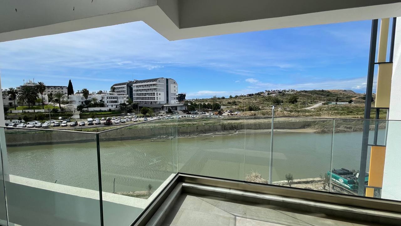 Квартира в Алании, район Тюрклер - 1+1 85 м2 с мебелью в премиальном resort-комплексе
