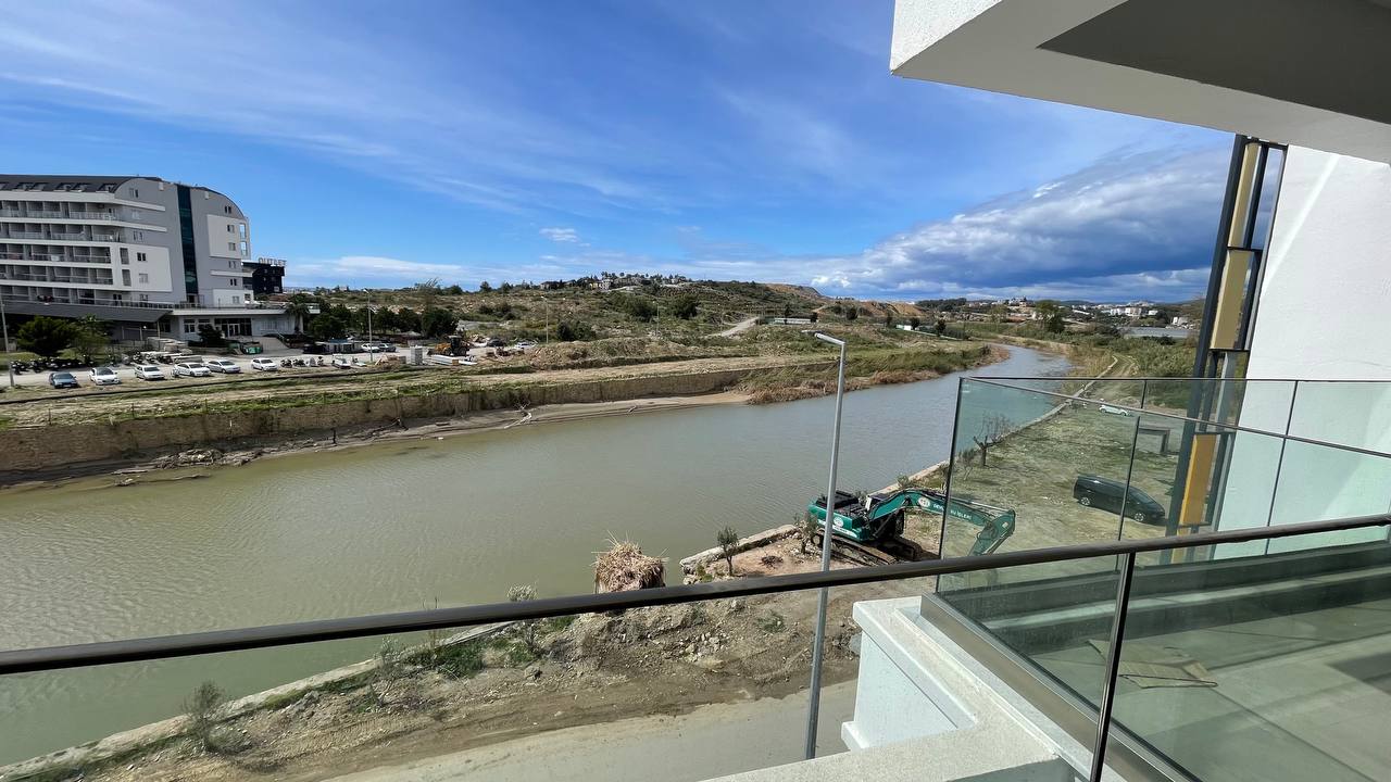 Квартира в Алании, район Тюрклер - 1+1 85 м2 с мебелью в премиальном resort-комплексе