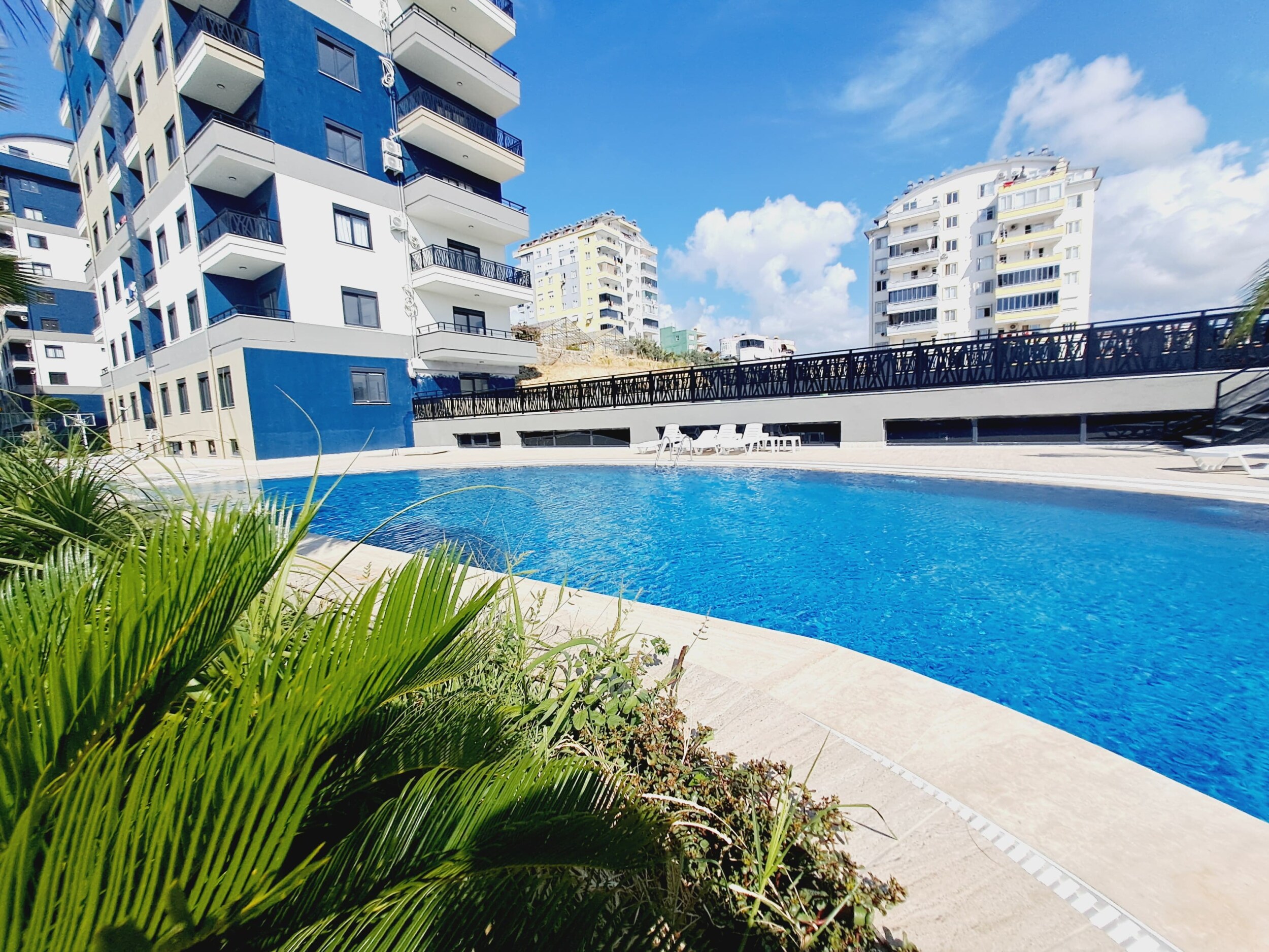 Alanya, Payallar semtinde 1+1 daire – eşyalı, deniz manzaralı, harika fiyat.