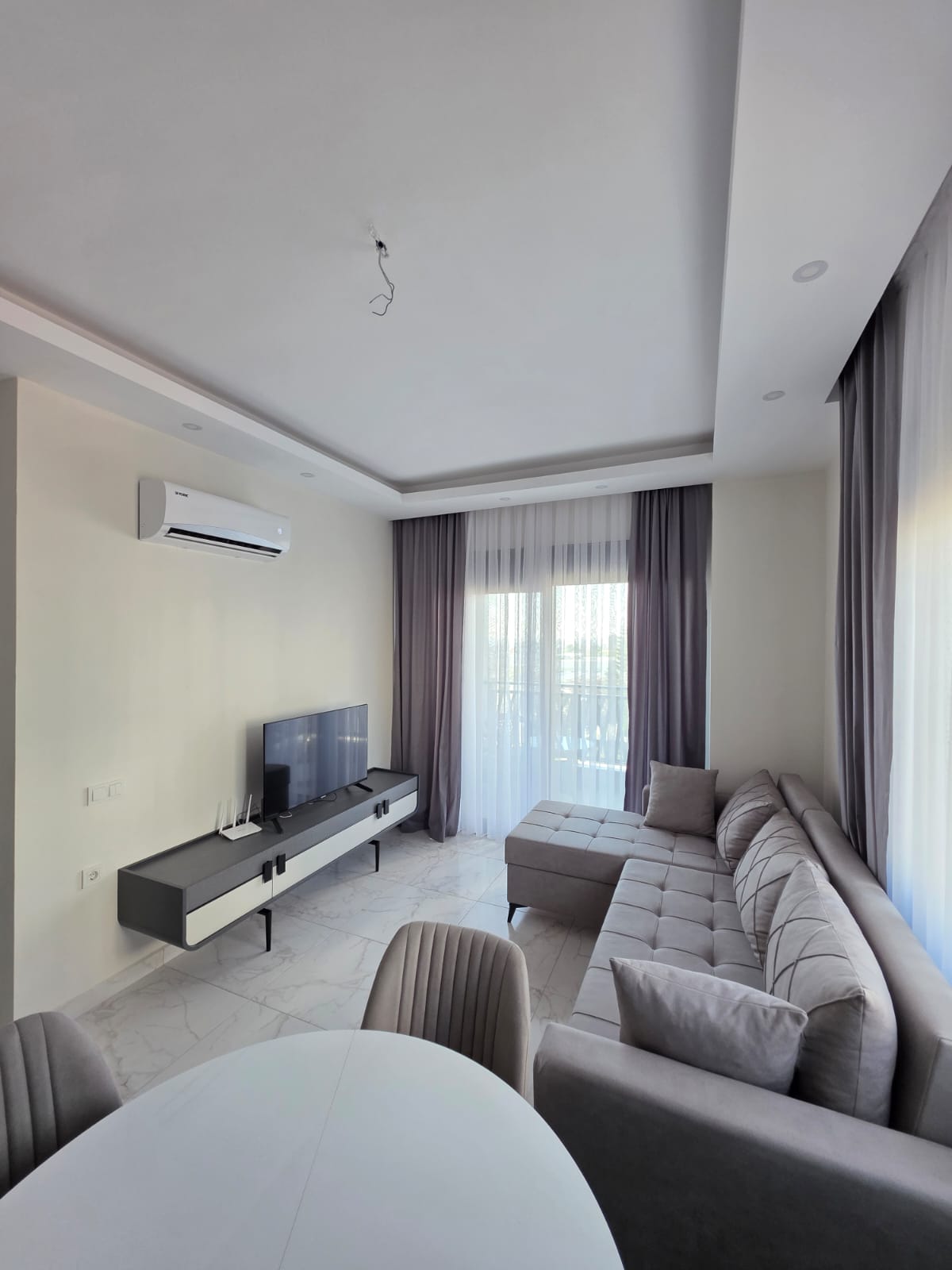 Alanya, Payallar semtinde 1+1 daire – eşyalı, deniz manzaralı, harika fiyat.