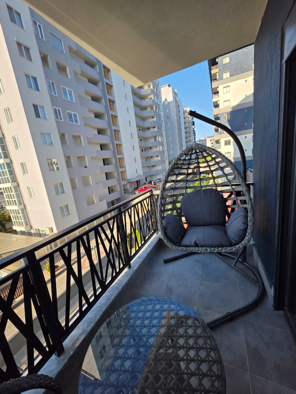 Alanya, Payallar semtinde 1+1 daire – eşyalı, deniz manzaralı, harika fiyat.