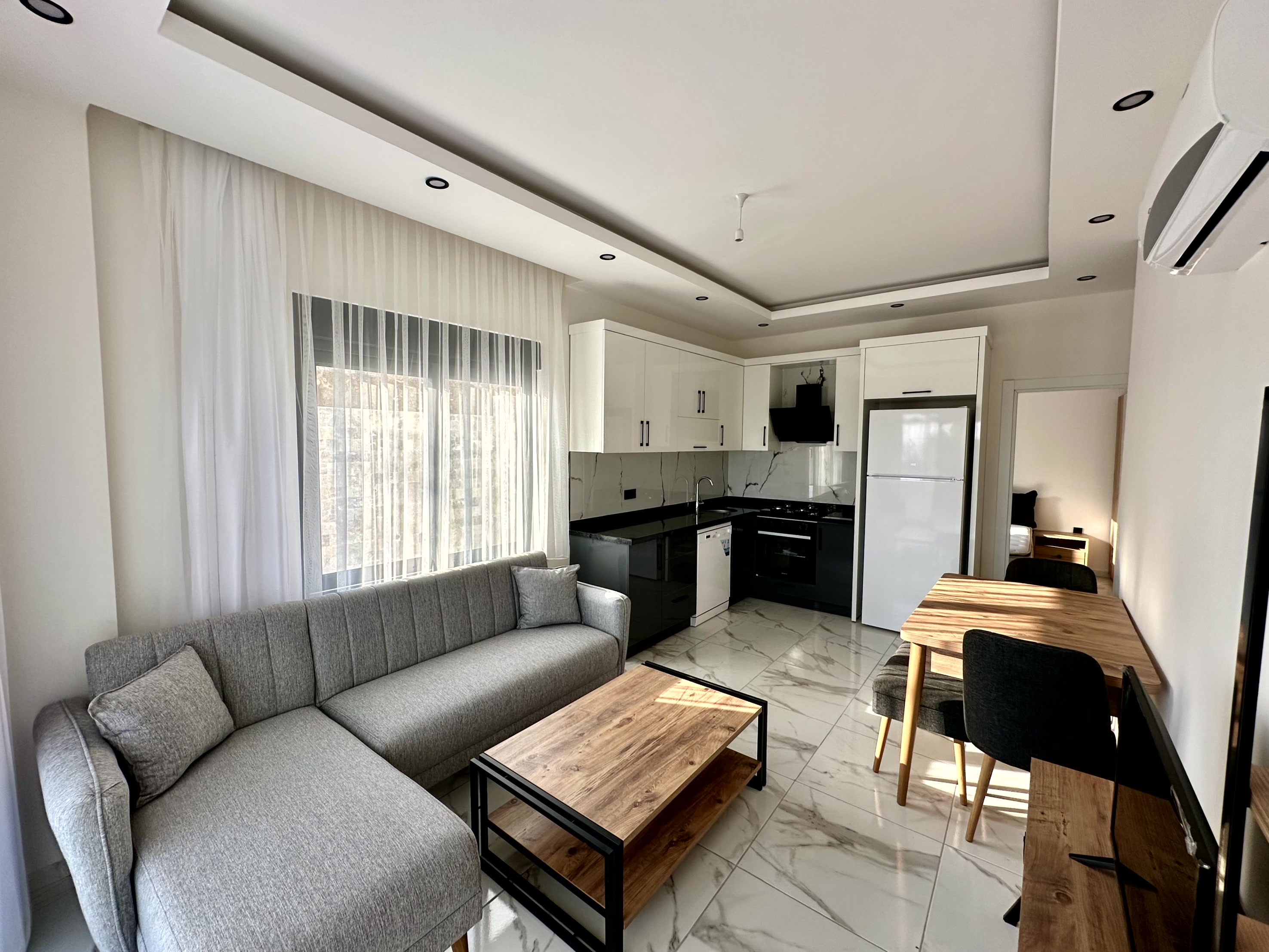 Квартира 1+1 в Алании, район Демирташ - новая мебель, горячая цена