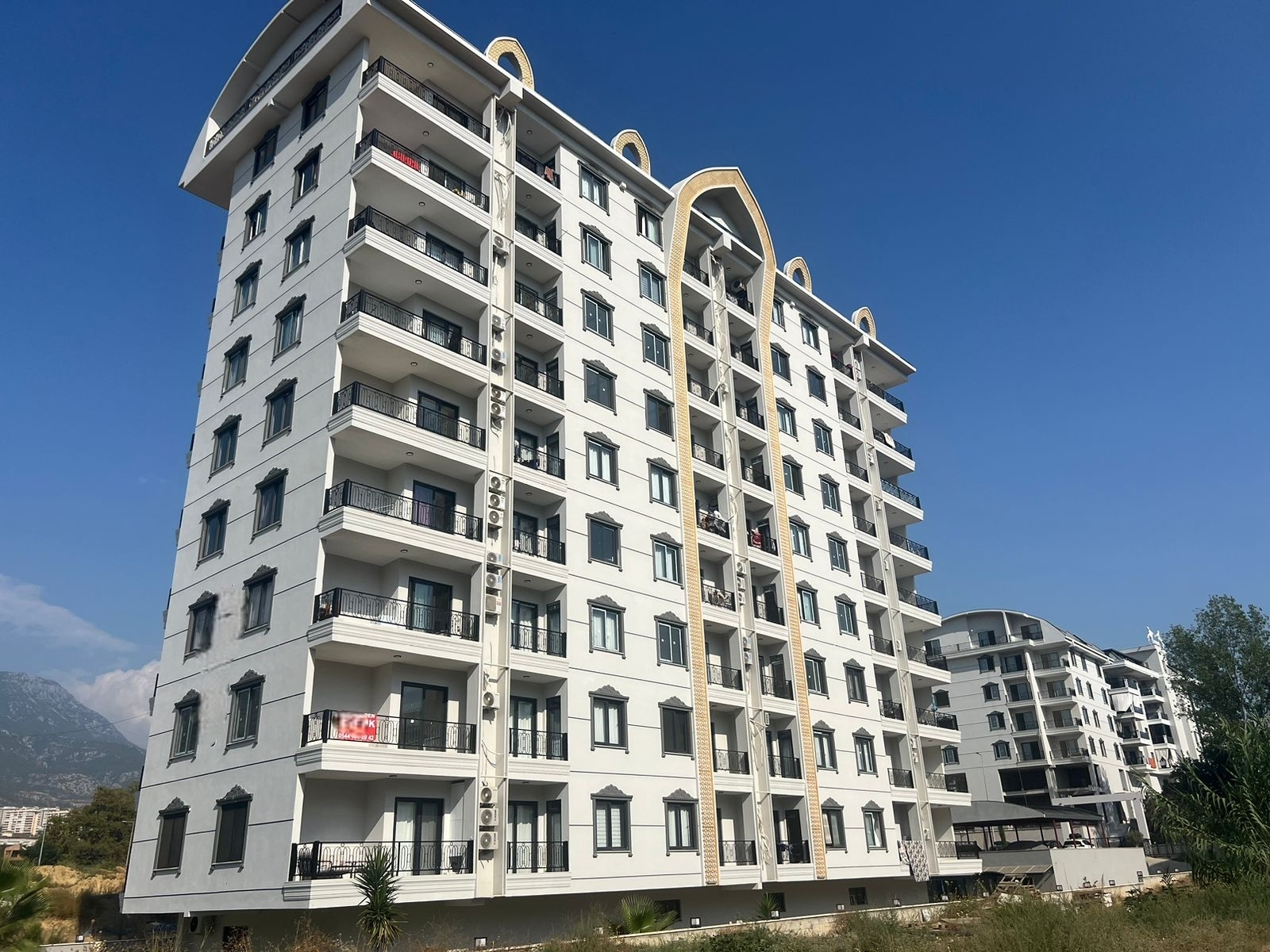 Квартира 1+1 в Алании, район Махмутлар - с мебелью и видом на горы
