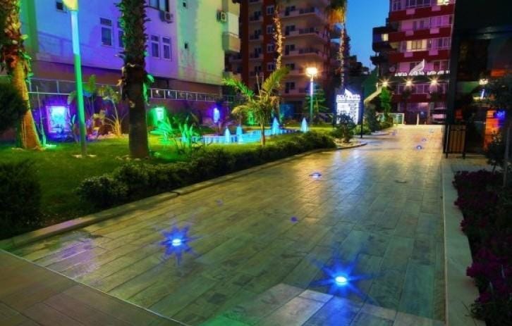 Квартира 1+1 в Алании, район Махмутлар - 70 м², мебель, вид на горы, рядом с морем