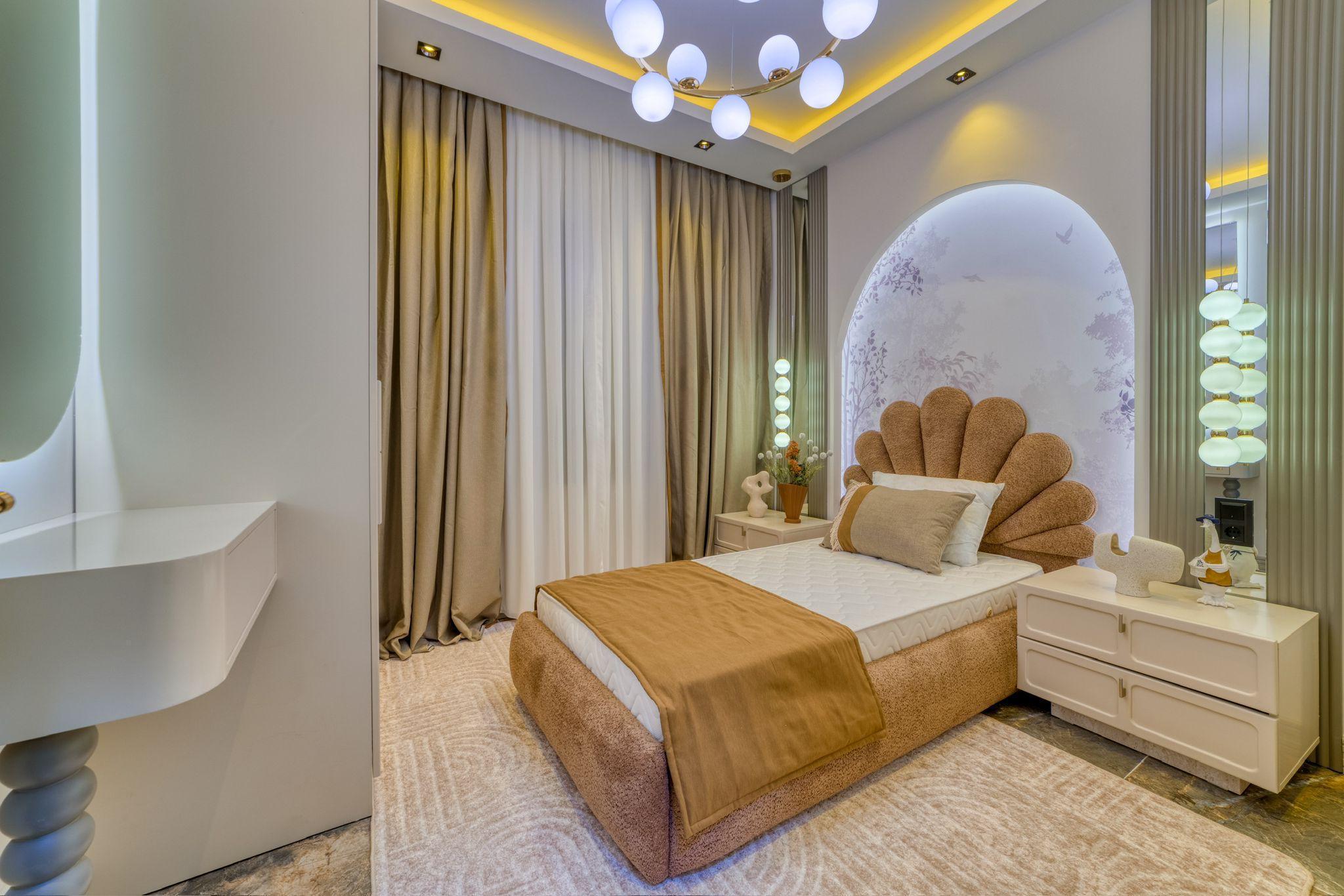 Alanya, Bektaş'ta, havuzlu ve panoramik manzaralı lüks villa. Vatandaşlık başvurusu yapılabilir.