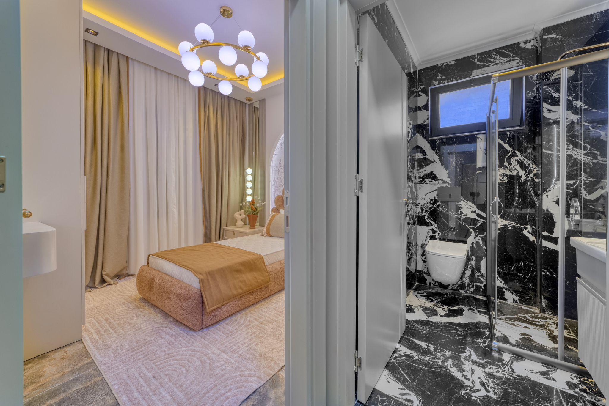 Alanya, Bektaş'ta, havuzlu ve panoramik manzaralı lüks villa. Vatandaşlık başvurusu yapılabilir.