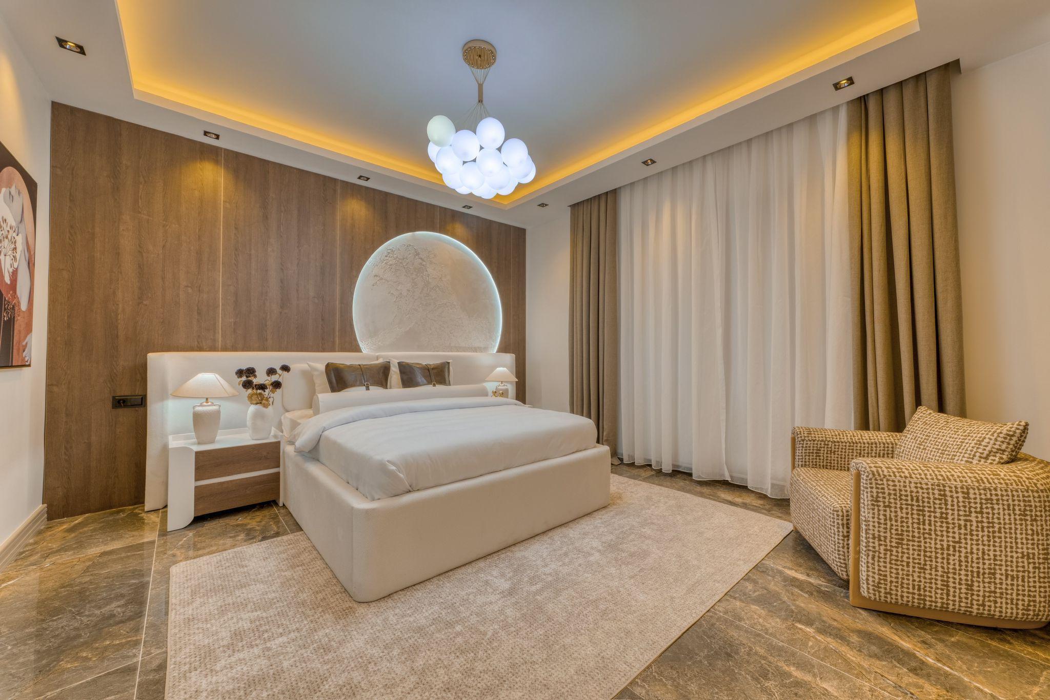 Alanya, Bektaş'ta, havuzlu ve panoramik manzaralı lüks villa. Vatandaşlık başvurusu yapılabilir.