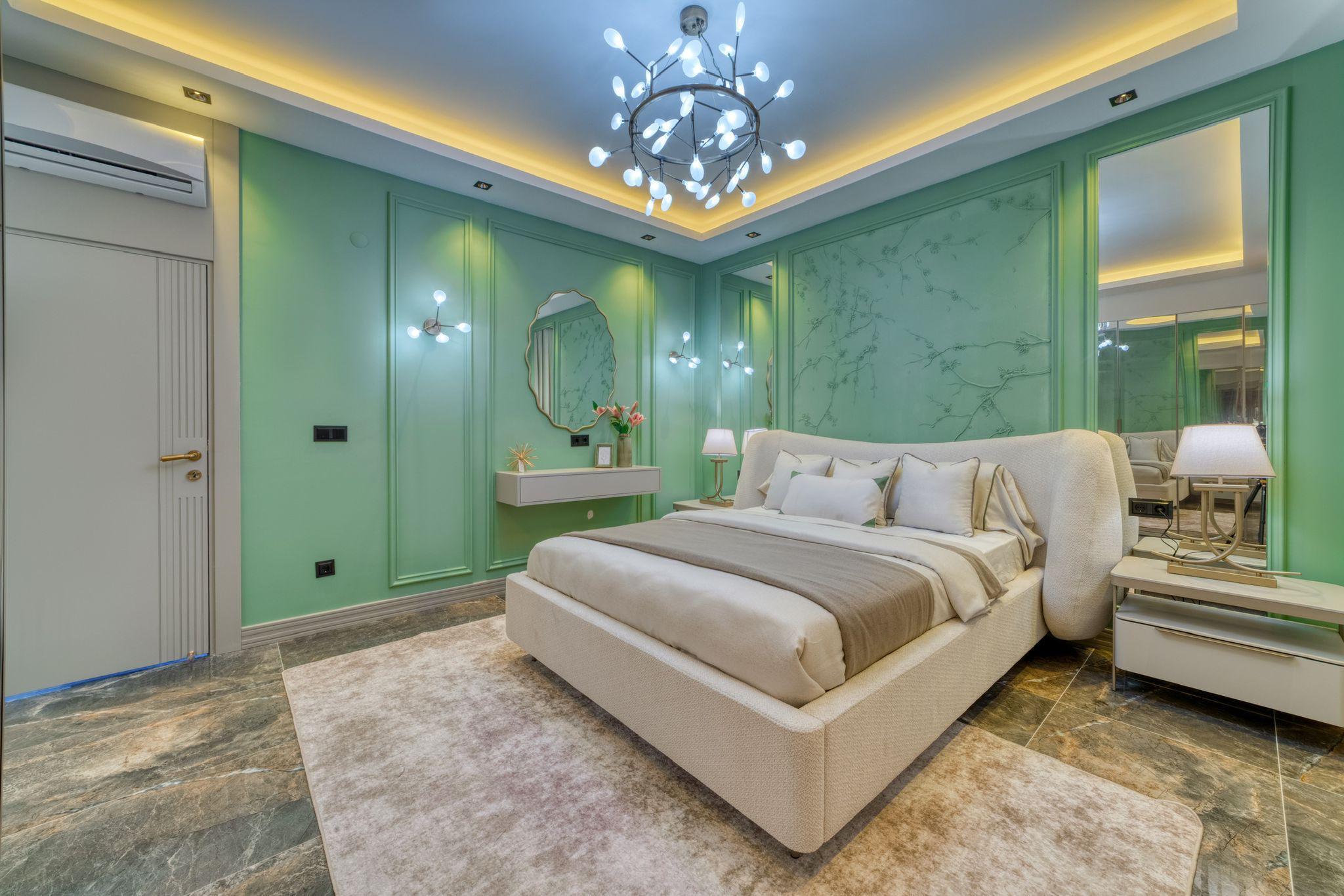 Alanya, Bektaş'ta, havuzlu ve panoramik manzaralı lüks villa. Vatandaşlık başvurusu yapılabilir.