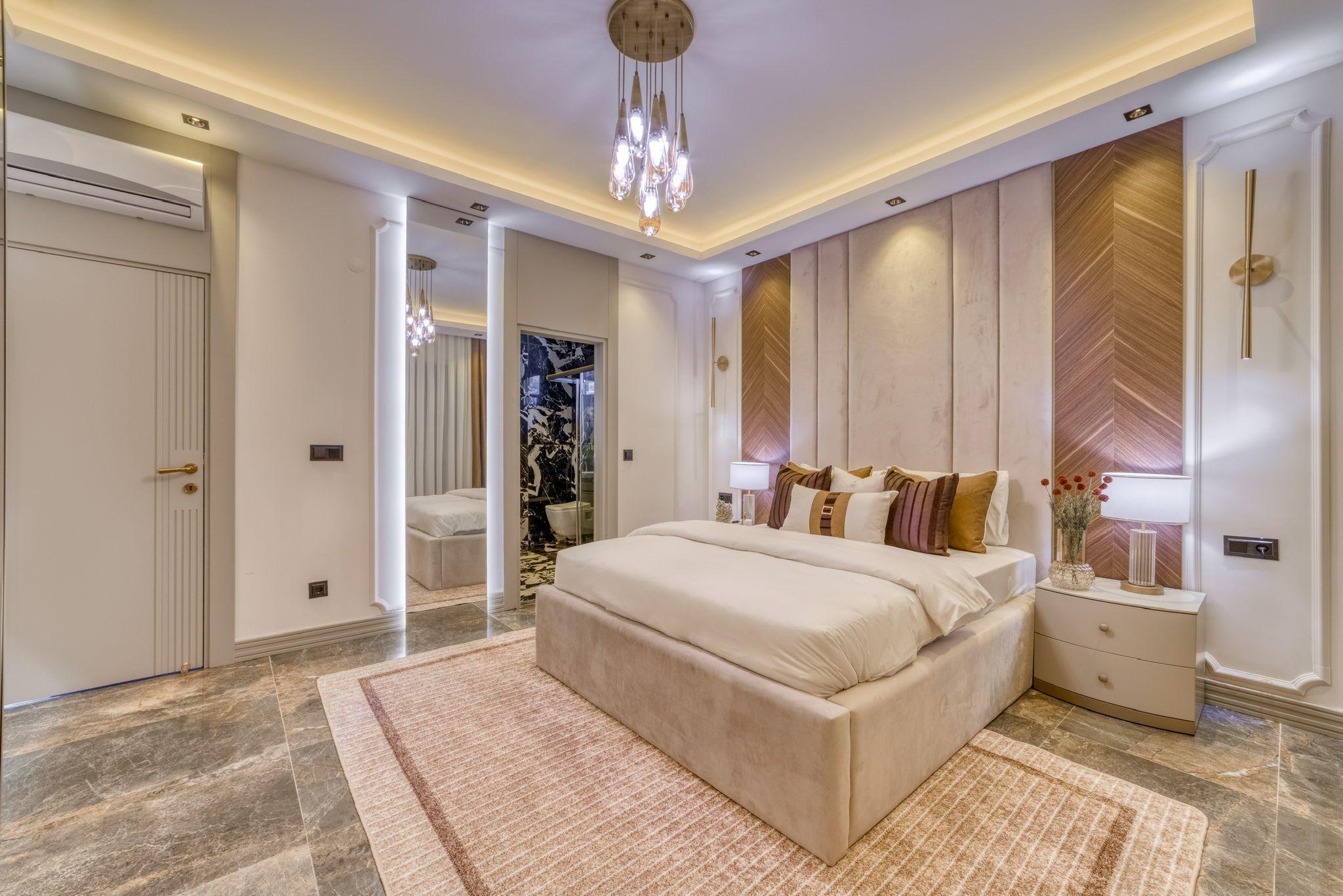 Alanya, Bektaş'ta, havuzlu ve panoramik manzaralı lüks villa. Vatandaşlık başvurusu yapılabilir.