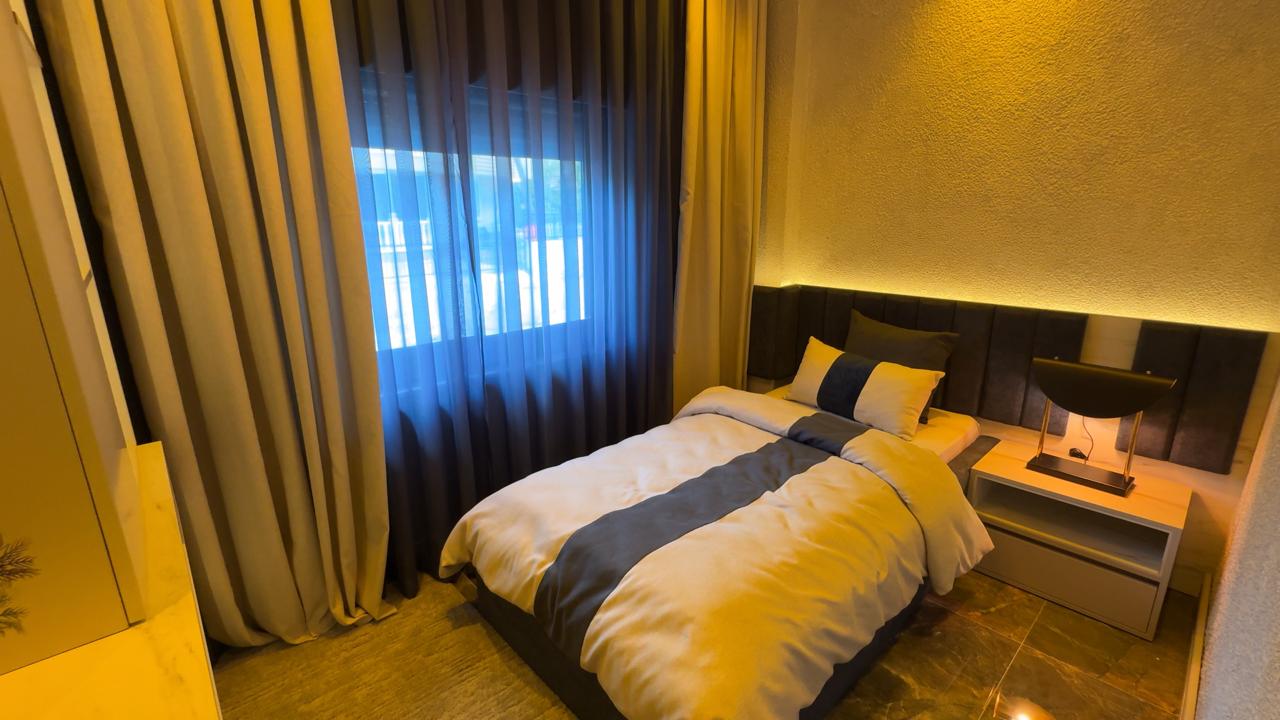 Alanya, Bektaş'ta, havuzlu ve panoramik manzaralı lüks villa. Vatandaşlık başvurusu yapılabilir.