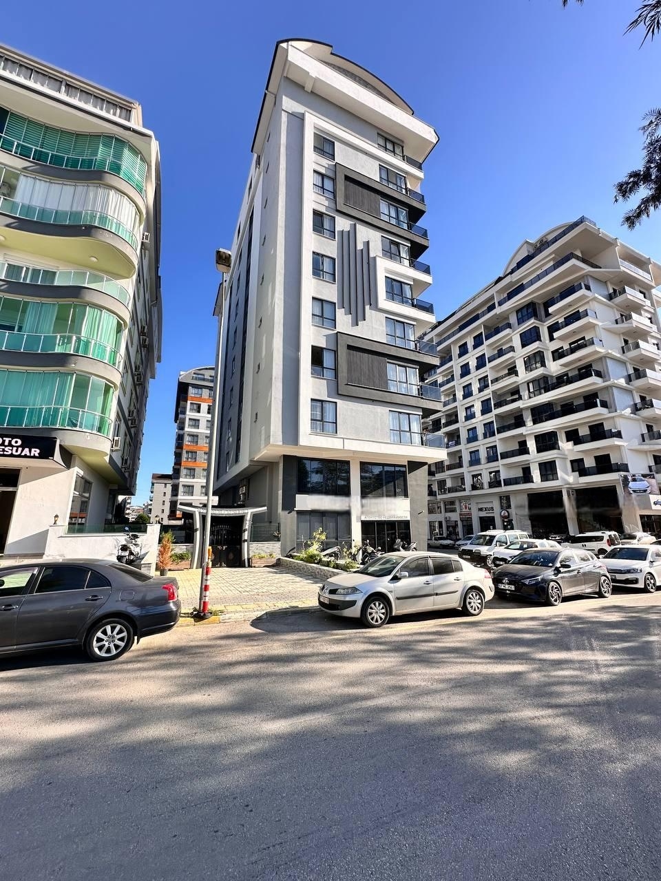 Alanya, Mahmutlar semtinde çatı katı dairesi – mobilyalı ve deniz manzaralı 2+1 dubleks daire.