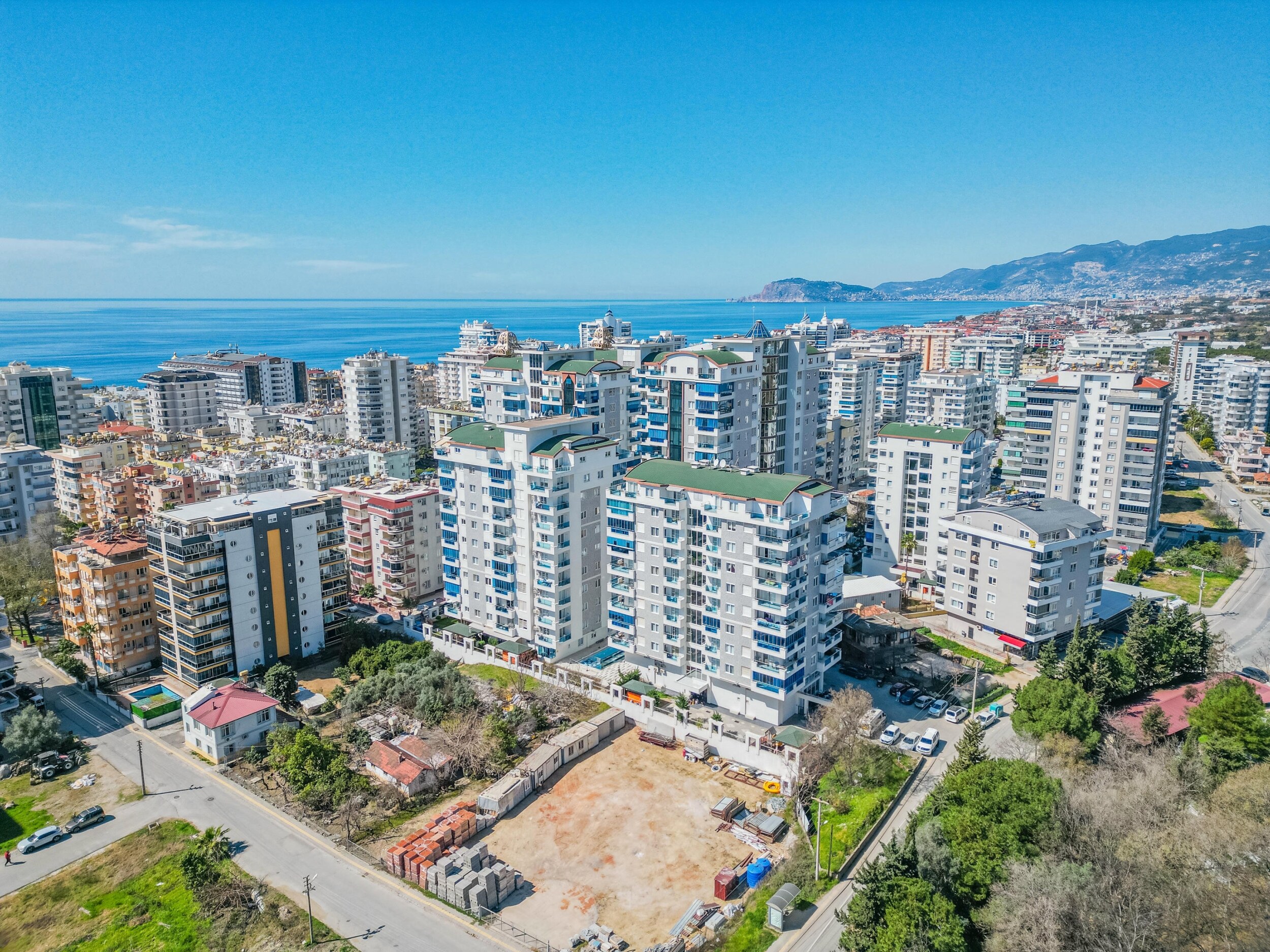 Alanya'da, Mahmutlar bölgesinde, deniz manzaralı, 2+1 dubleks daire (ikamet izni için uygun) - doğrudan sahibinden, deniz manzaralı, 2+1 dubleks.
