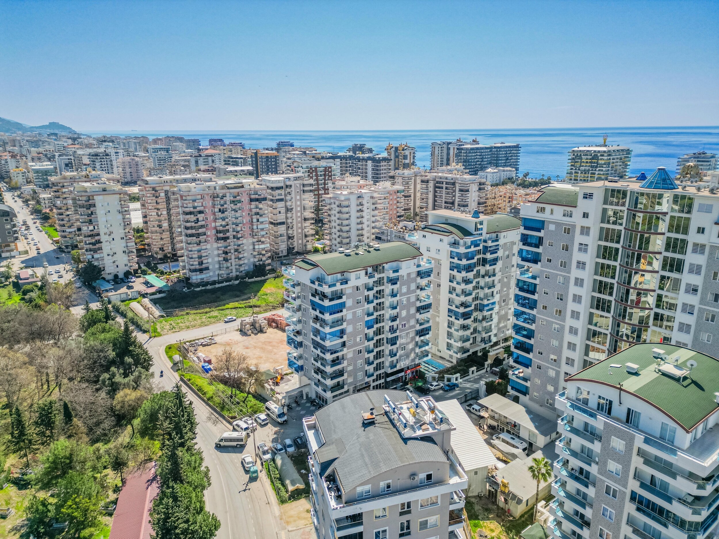 Alanya'da, Mahmutlar bölgesinde, deniz manzaralı, 2+1 dubleks daire (ikamet izni için uygun) - doğrudan sahibinden, deniz manzaralı, 2+1 dubleks.