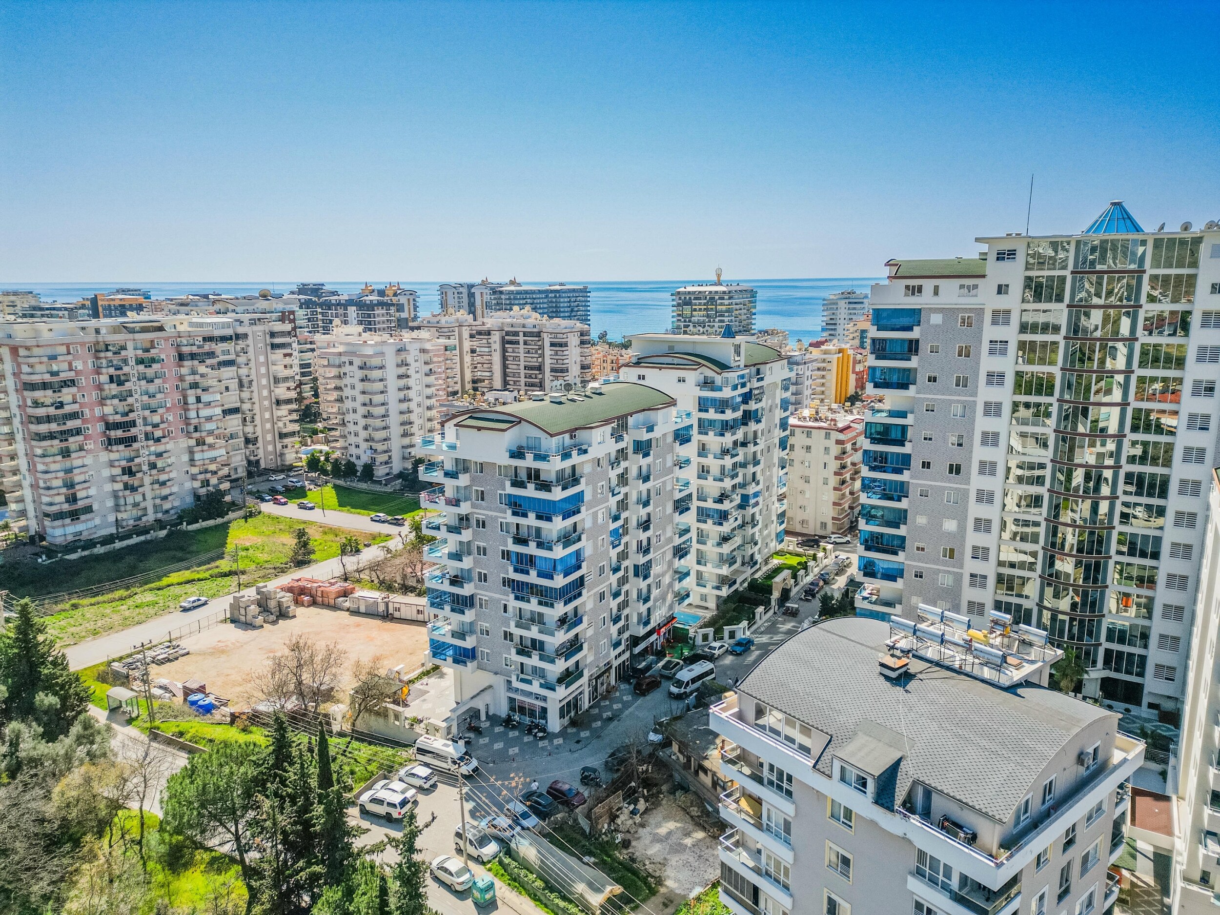 Alanya'da, Mahmutlar bölgesinde, deniz manzaralı, 2+1 dubleks daire (ikamet izni için uygun) - doğrudan sahibinden, deniz manzaralı, 2+1 dubleks.