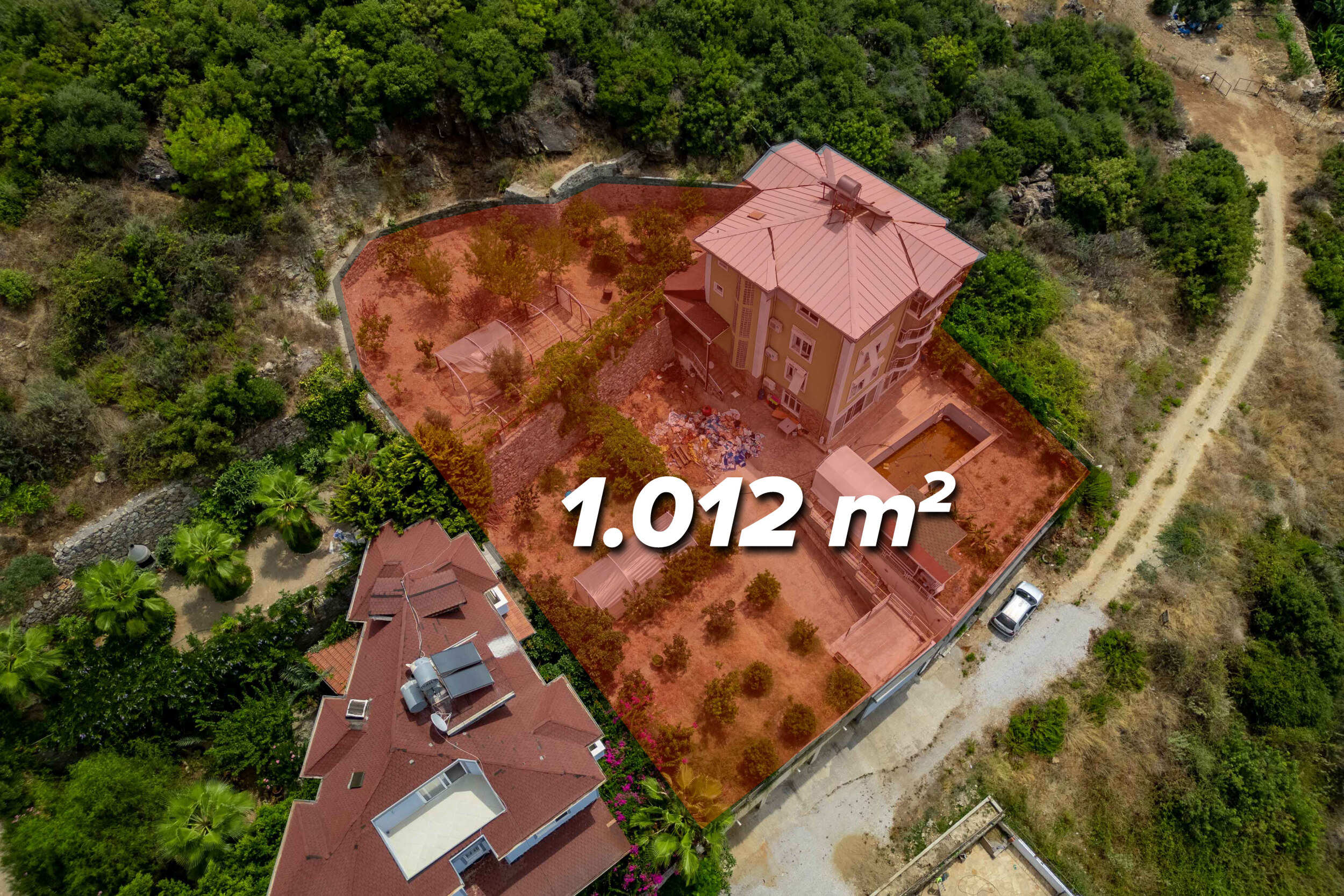 Вилла с земельным участком 1 015 м² в Алании - вид на море, Демирташ, Карамурт