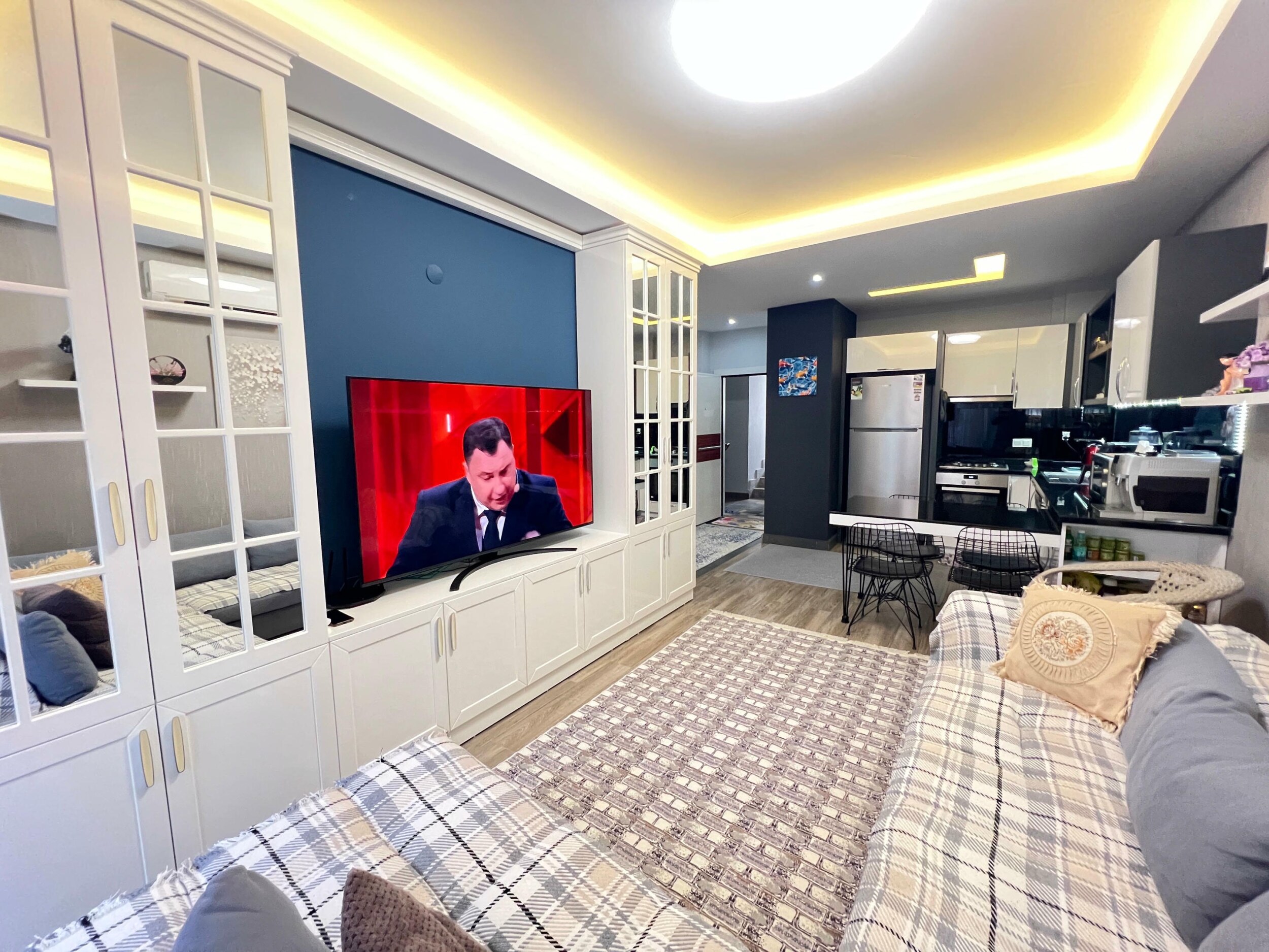 Квартира 1+1 в Алании, район Махмутлар - мебель, остекленный балкон, 250 м до моря