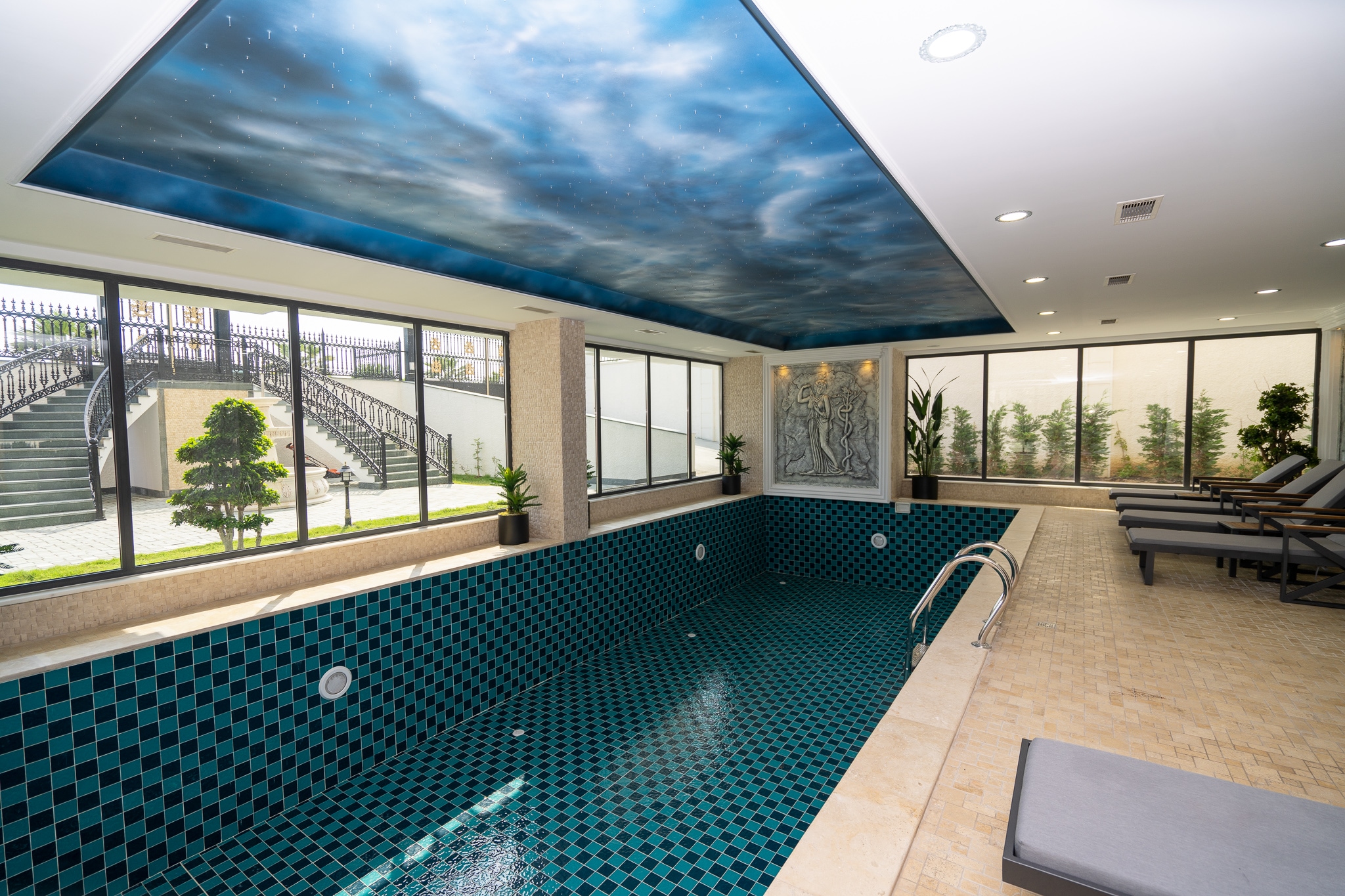 Квартира 2+1 в Алании под ВНЖ – с мебелью, в элитной резиденции на первой линии, район Махмутлар