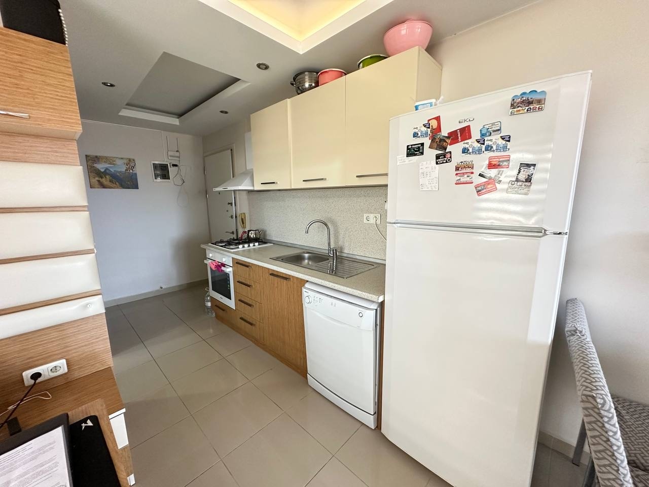 Студия в Алании, район Махмутларе - 55 м² с мебелью и видом на море, остекленный балкон