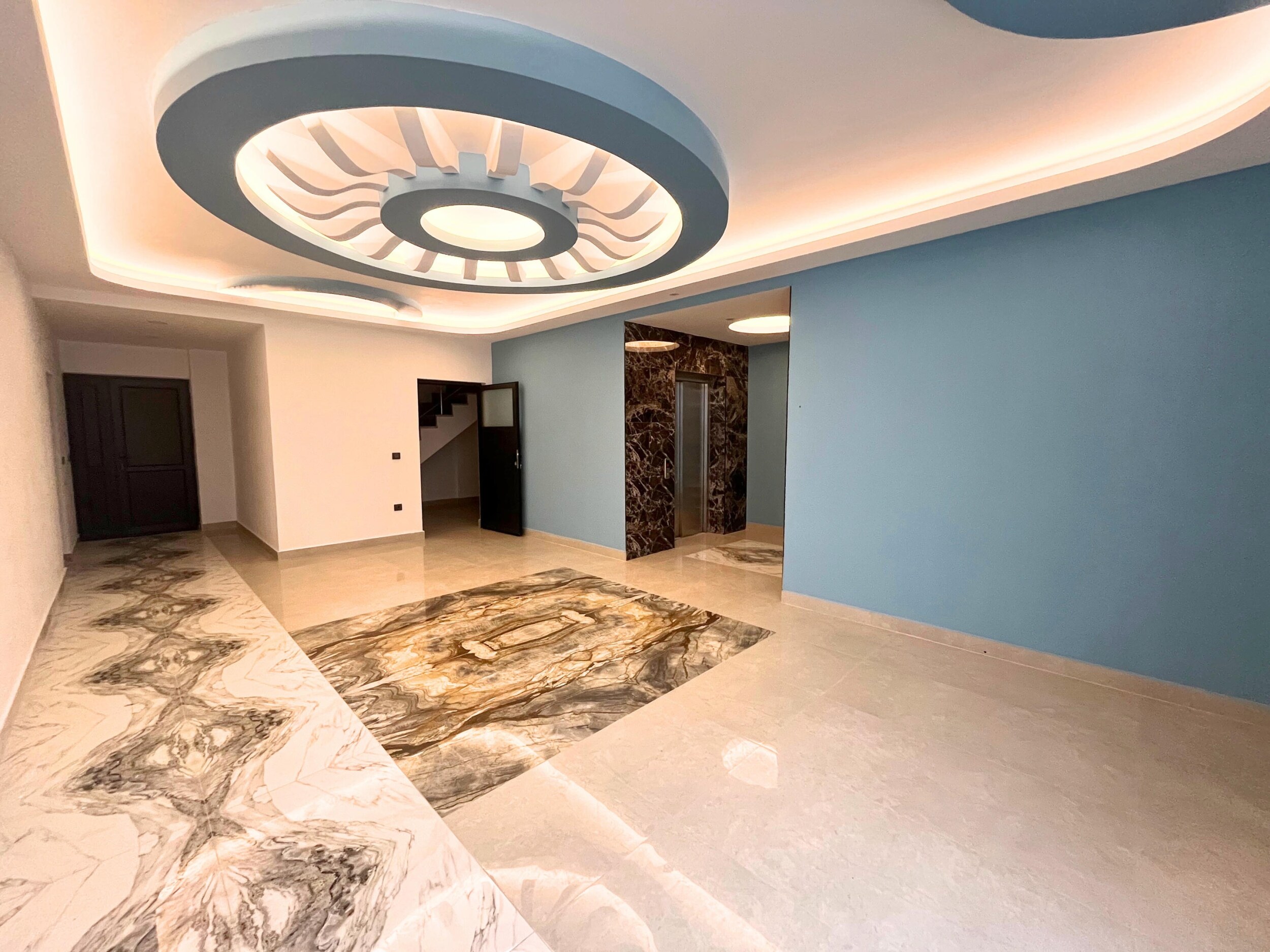 Пентхаус-дуплекс 3+1 в Алании под гражданство – чистовая отделка, вид на горы, район Махмутлар
