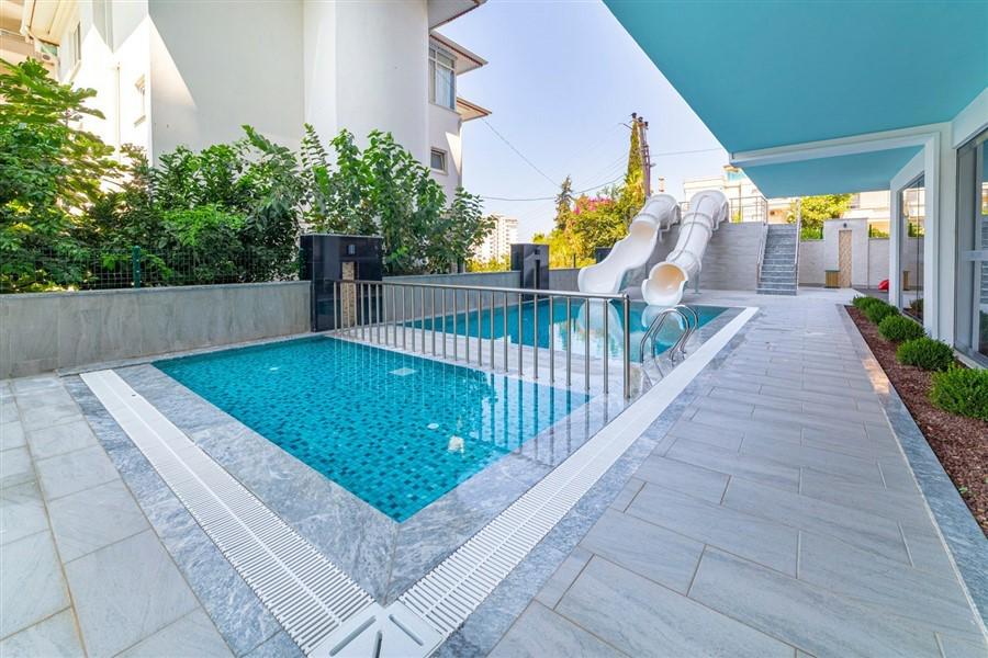 Квартира 1+1 в Алании, район Махмутлар - 70 м², мебель, 2 балкона с видом на море и горы, от собственника