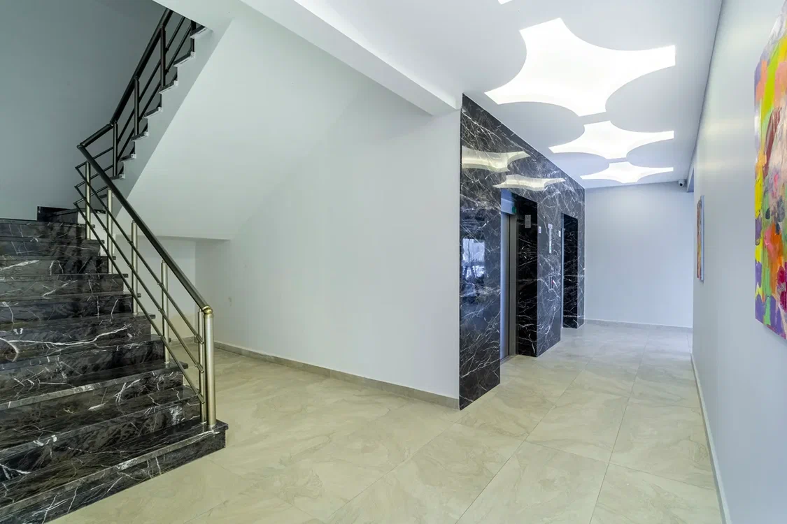 Квартира 1+1 в Алании, район Махмутлар - 70 м², мебель, 2 балкона с видом на море и горы, от собственника
