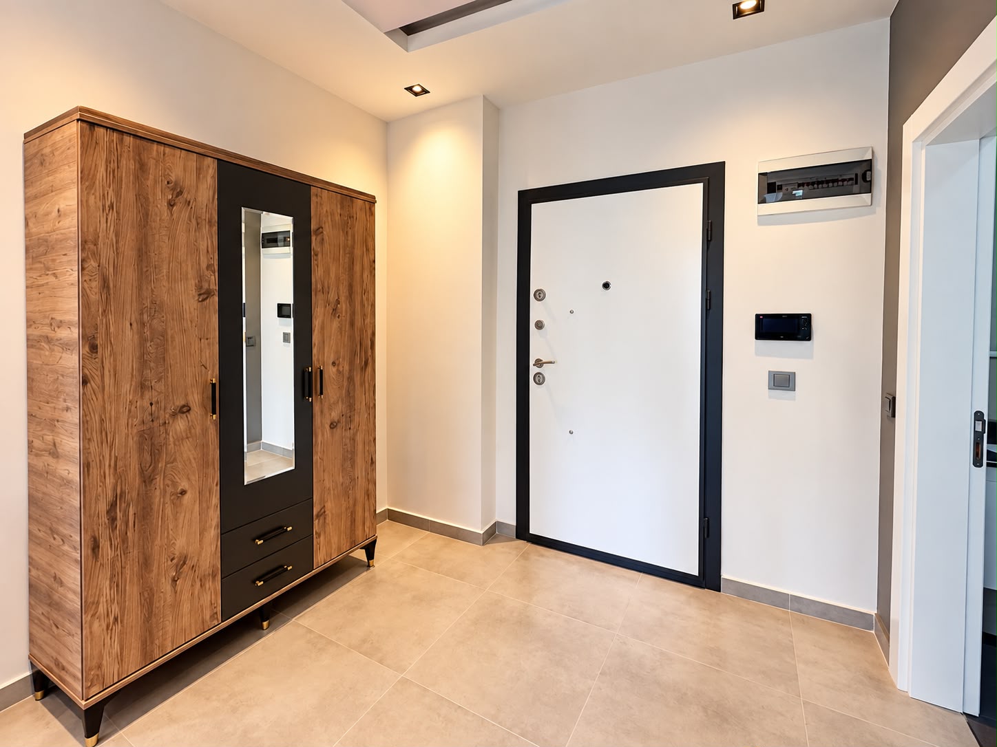 Квартира 1+1 в Алании, район Махмутлар - 70 м², мебель, 2 балкона с видом на море и горы, от собственника