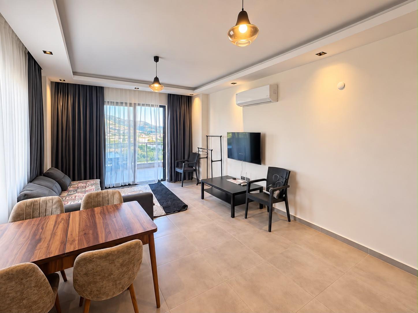 Квартира 1+1 в Алании, район Махмутлар - 70 м², мебель, 2 балкона с видом на море и горы, от собственника