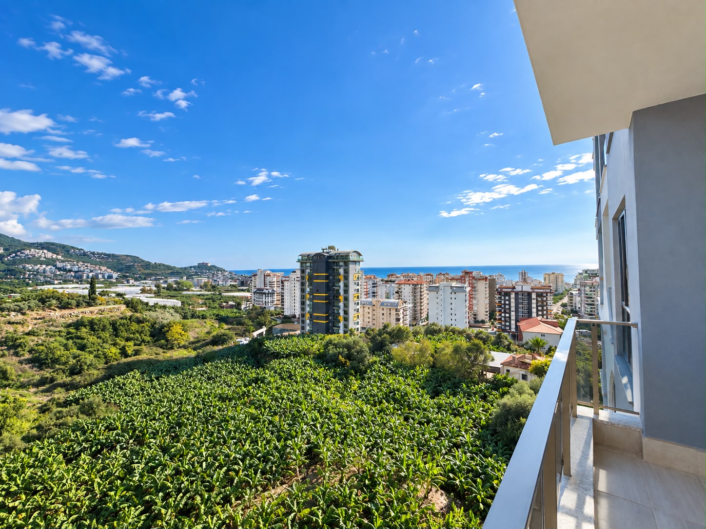 Квартира 1+1 в Алании, район Махмутлар - 70 м², мебель, 2 балкона с видом на море и горы, от собственника