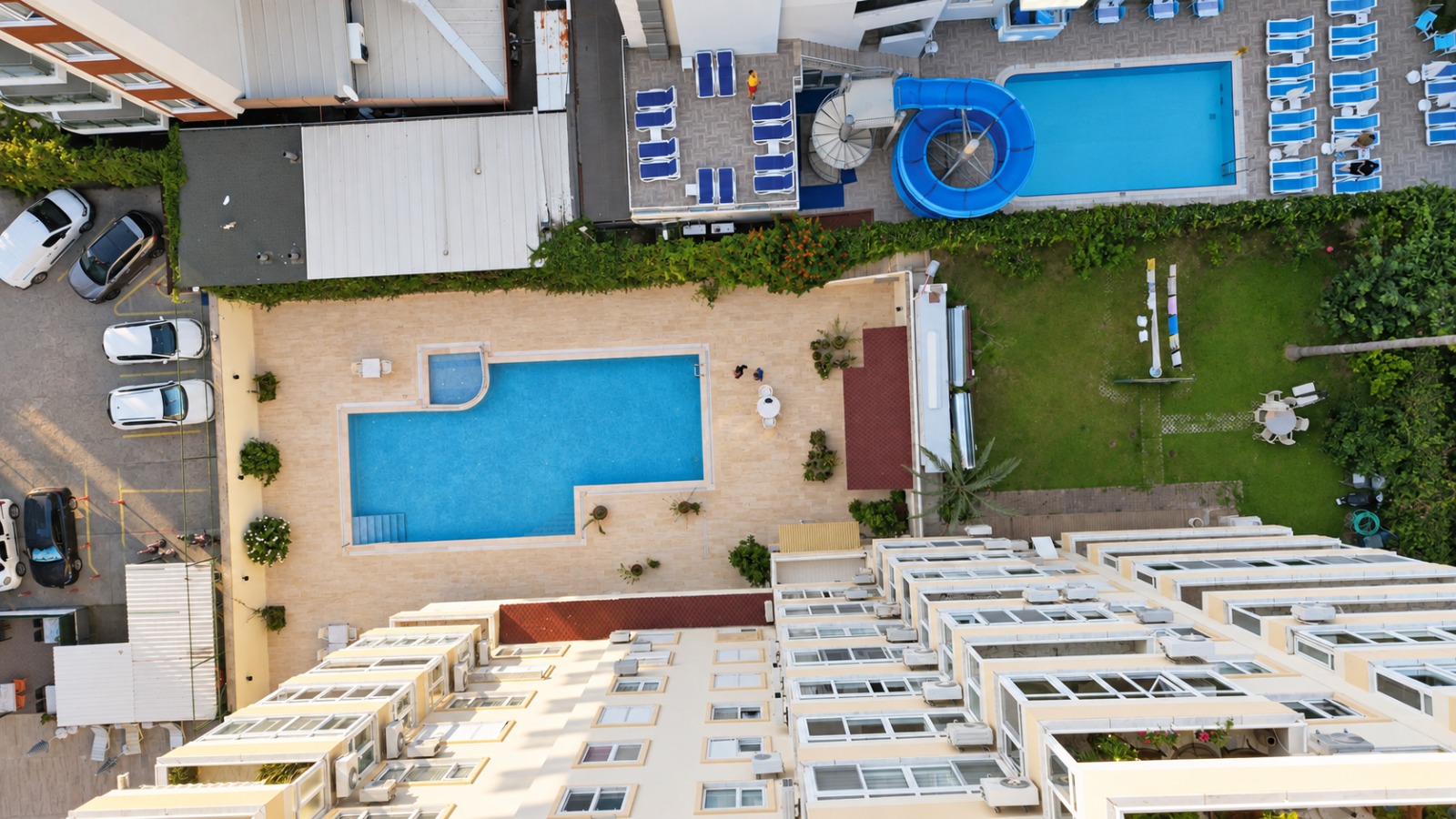 Квартира 2+1 в Алании под ВНЖ, район пляжа Клеопатра - 130 м², мебель, вид на море и крепость