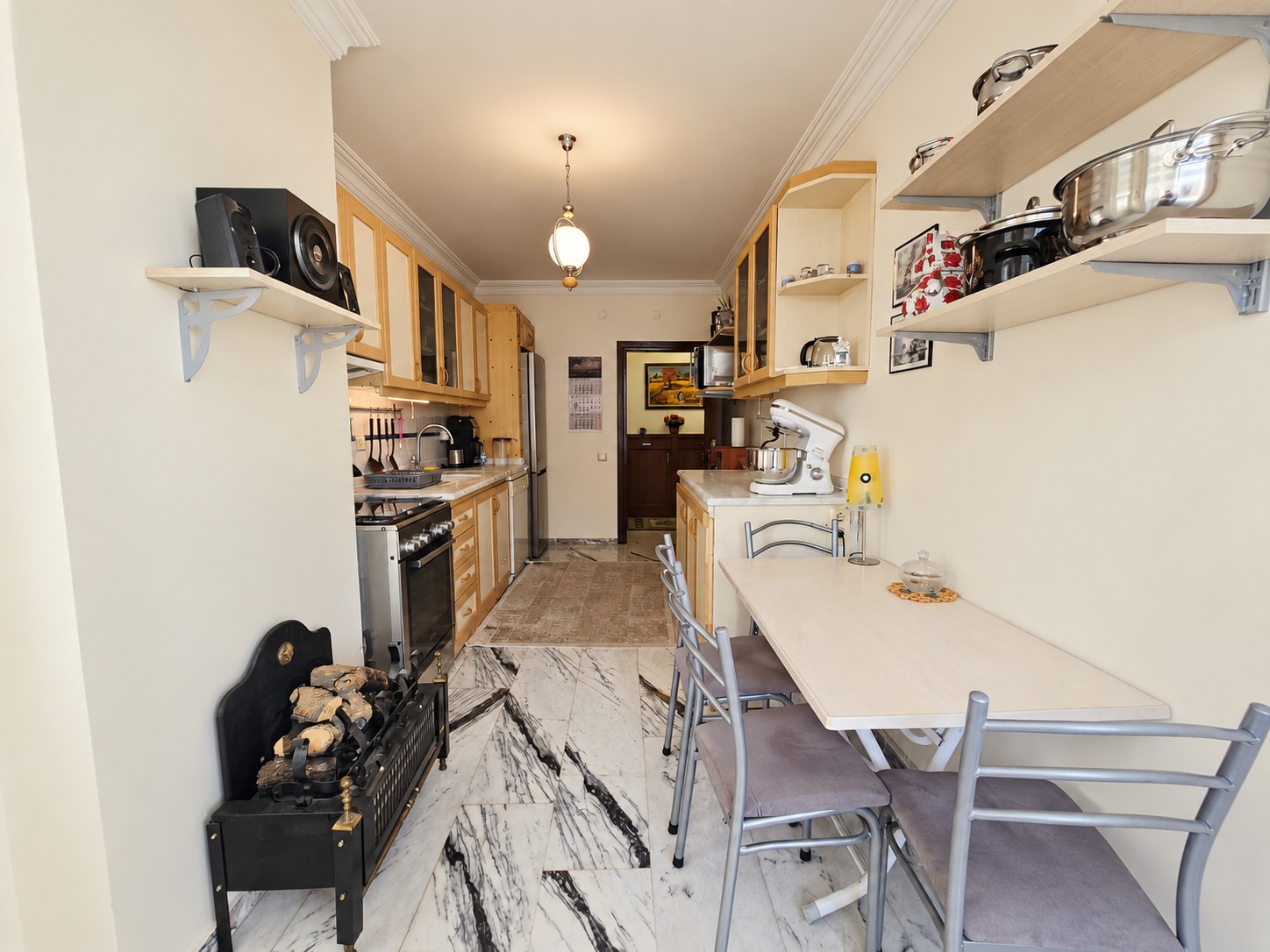 Квартира 2+1 в Алании под ВНЖ, район пляжа Клеопатра - 130 м², мебель, вид на море и крепость