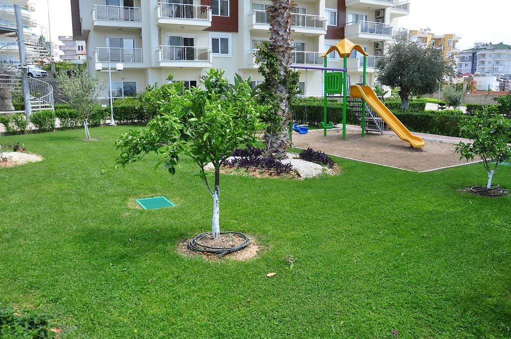 Квартира 1+1 в Авсалларе – мебель, остеклённый балкон и вид на море