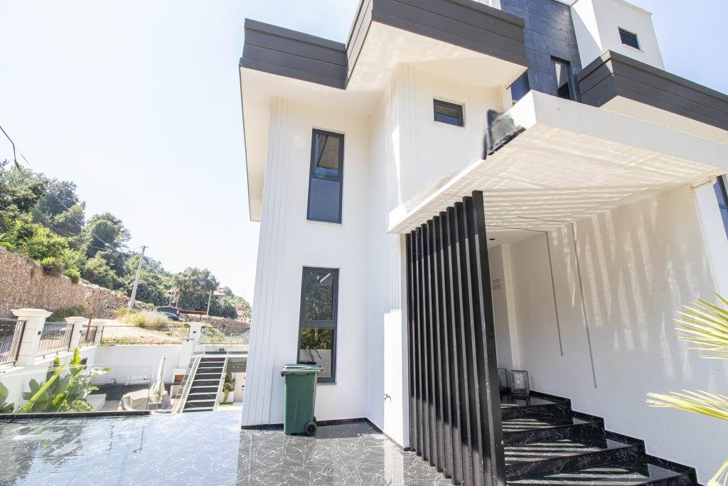 Alanya, Bektaş bölgesinde panoramik manzaralı lüks özel villa - vatandaşlık için