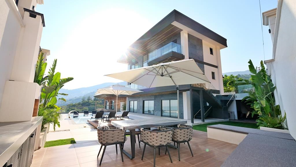 Luxury private villa with panoramic views in Alanya, Bektaş district – for citizenship