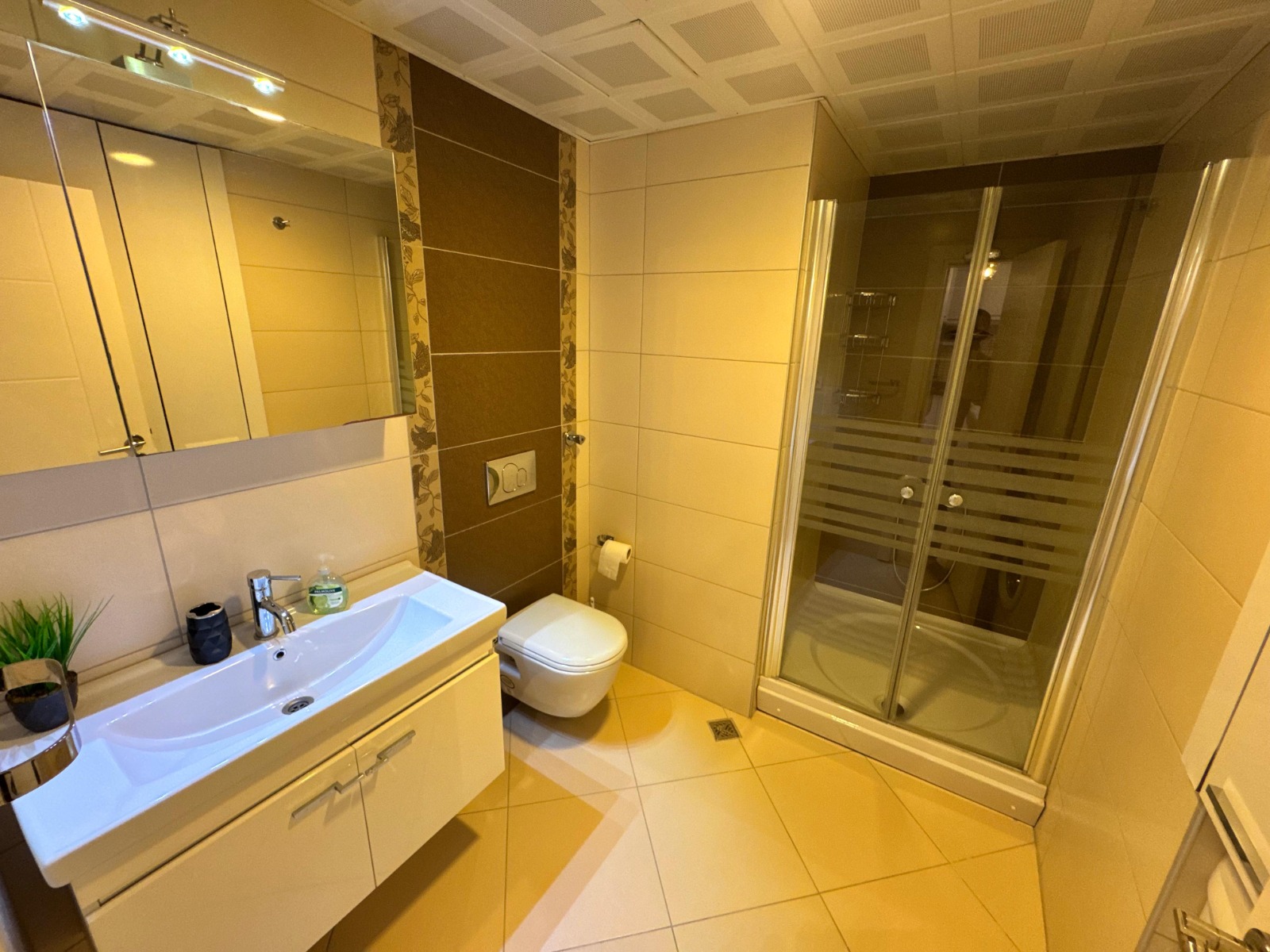 Квартира 1+1 в Джикджилли - 75 м², меблирована, остеклённый балкон