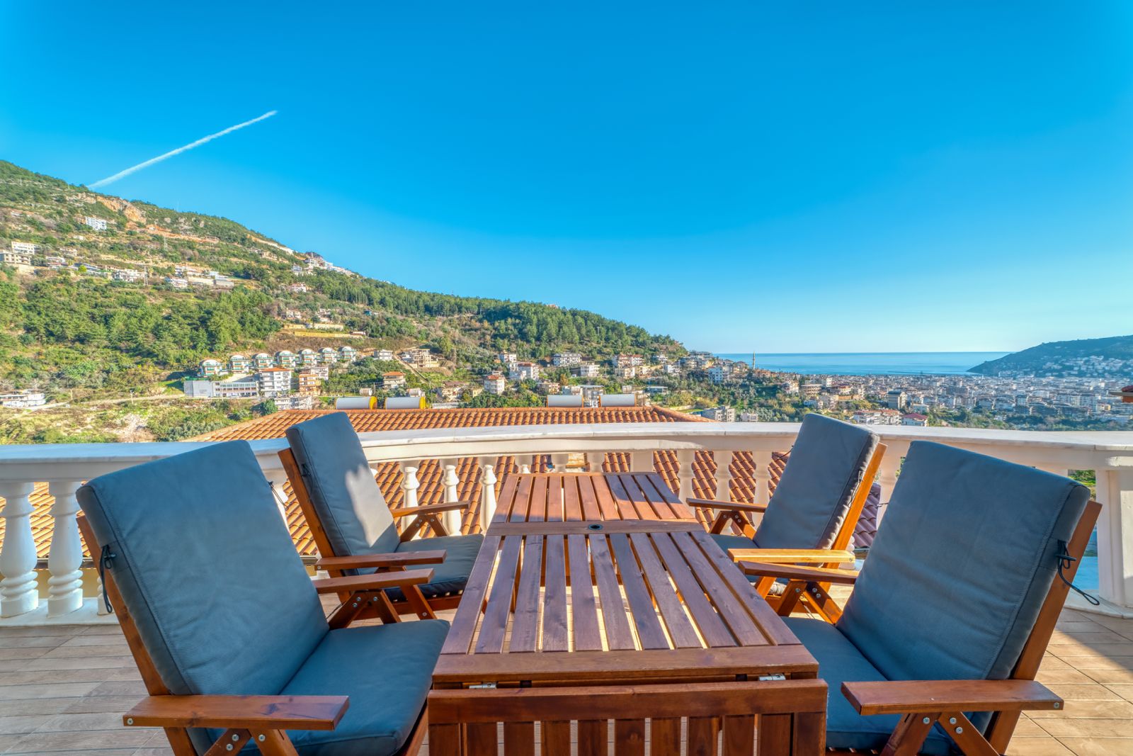 3+1 apartment in the Tepe area – furnished, sea view in an apart-villa