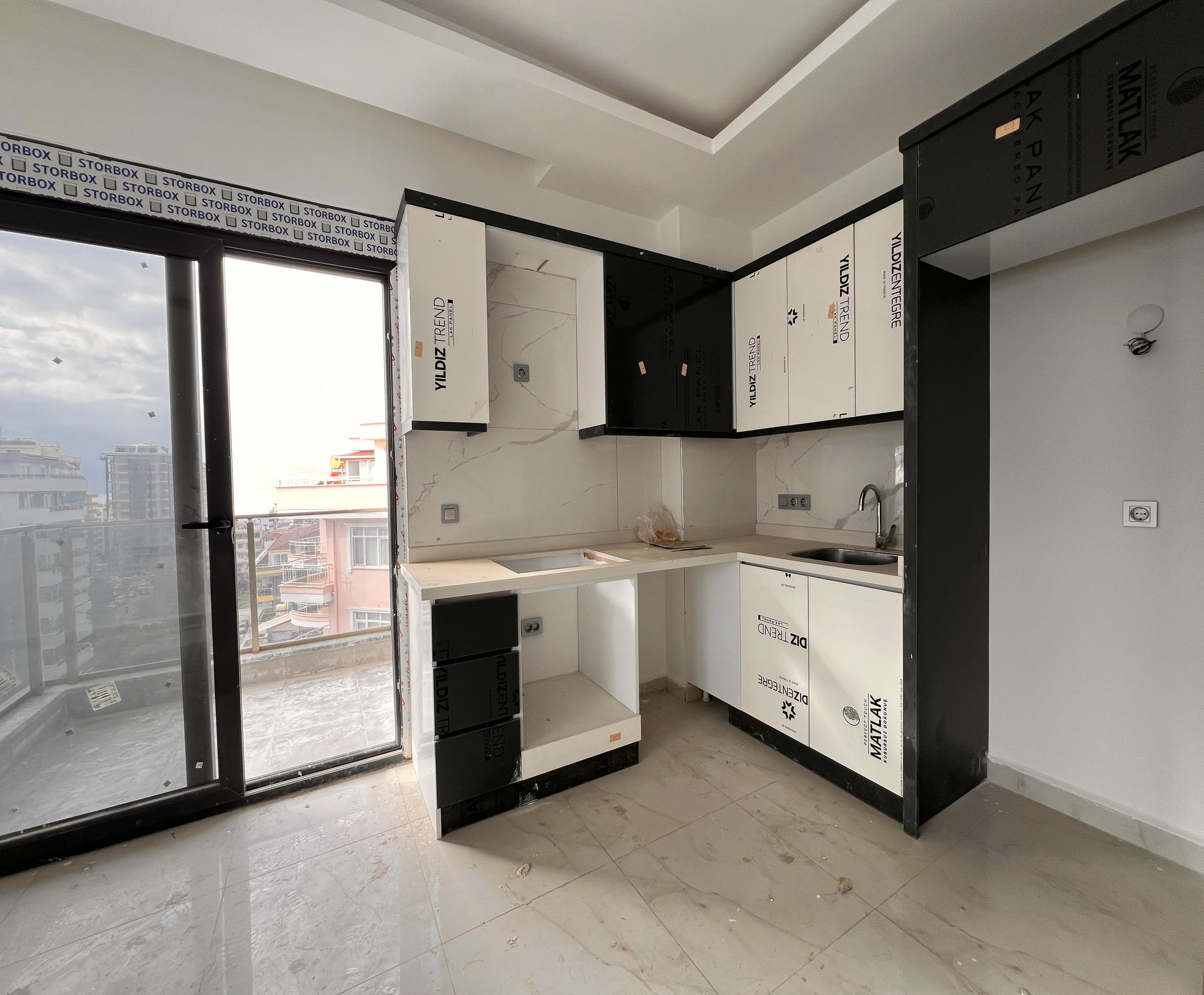 Квартира 1+1 57 м² с видом на море в Махмутларе - современный жилой комплекс