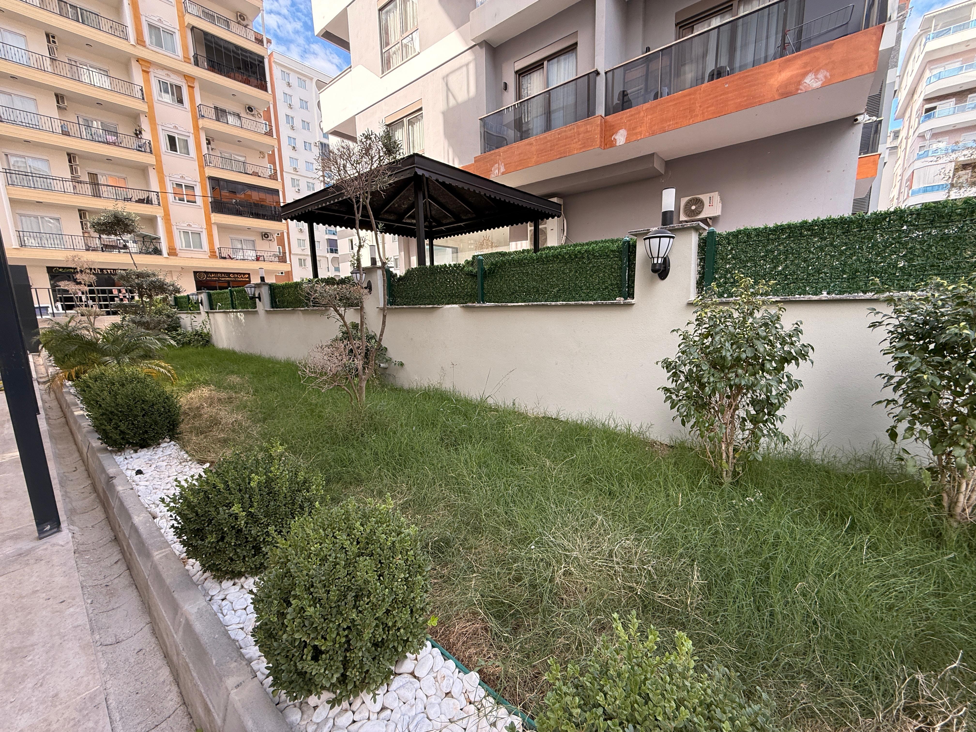 Квартира 1+1 55 м² в Махмутларе – привлекательная цена, новый жилой комплекс, 400 м до моря