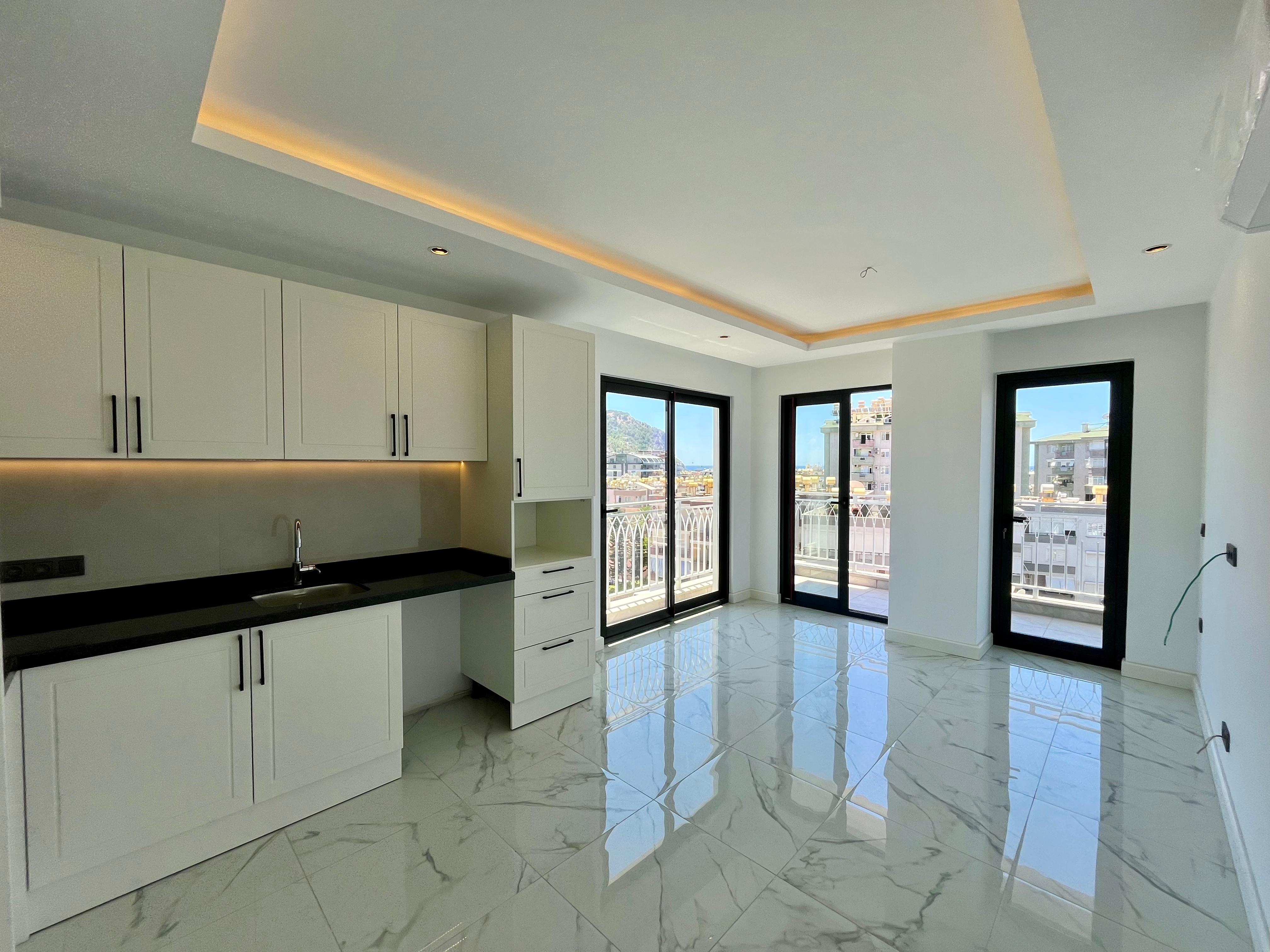 2+1 apartment with a view in the center of Alanya, Cleopatra Beach area