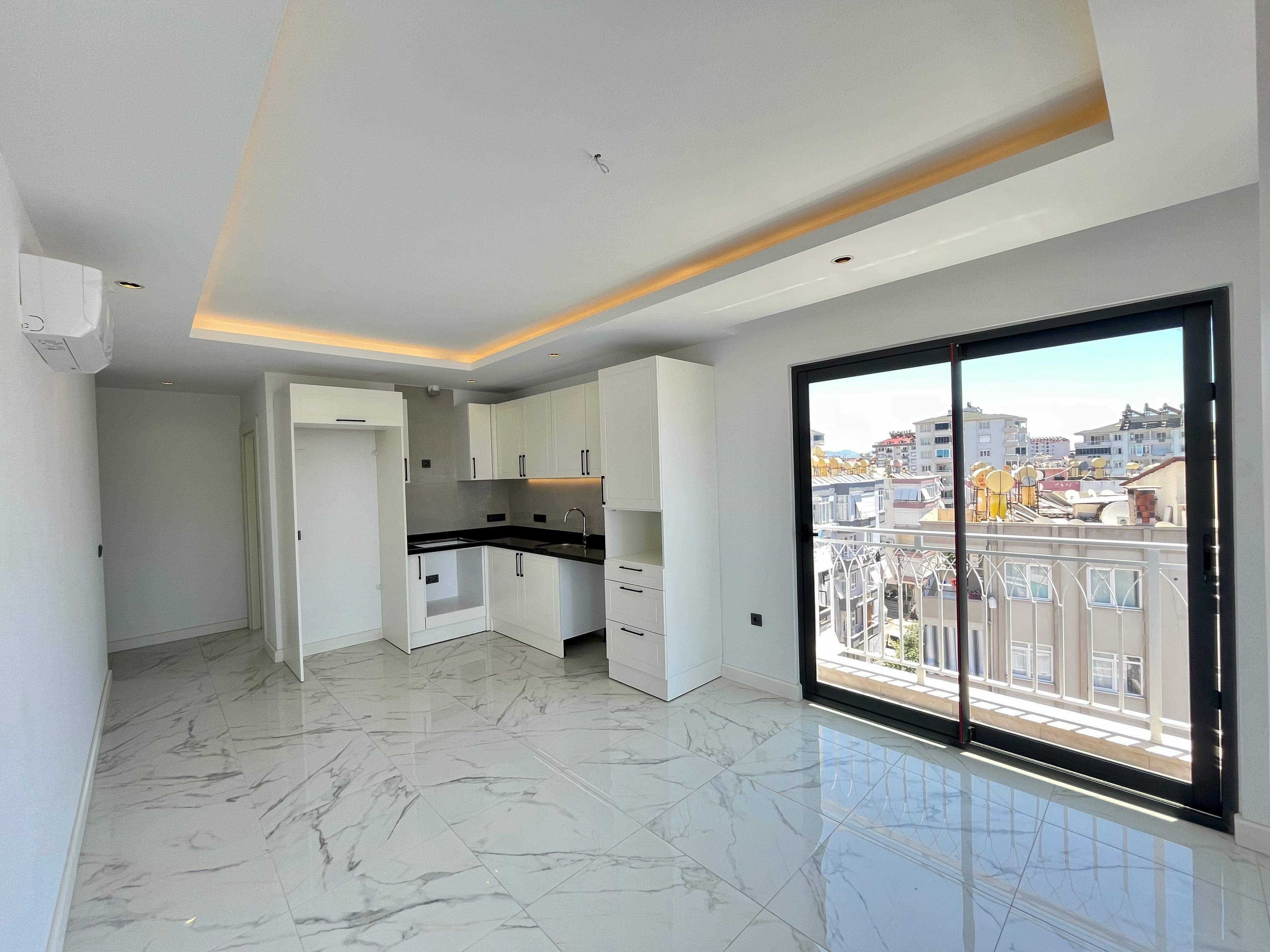 2+1 apartment with a view in the center of Alanya, Cleopatra Beach area