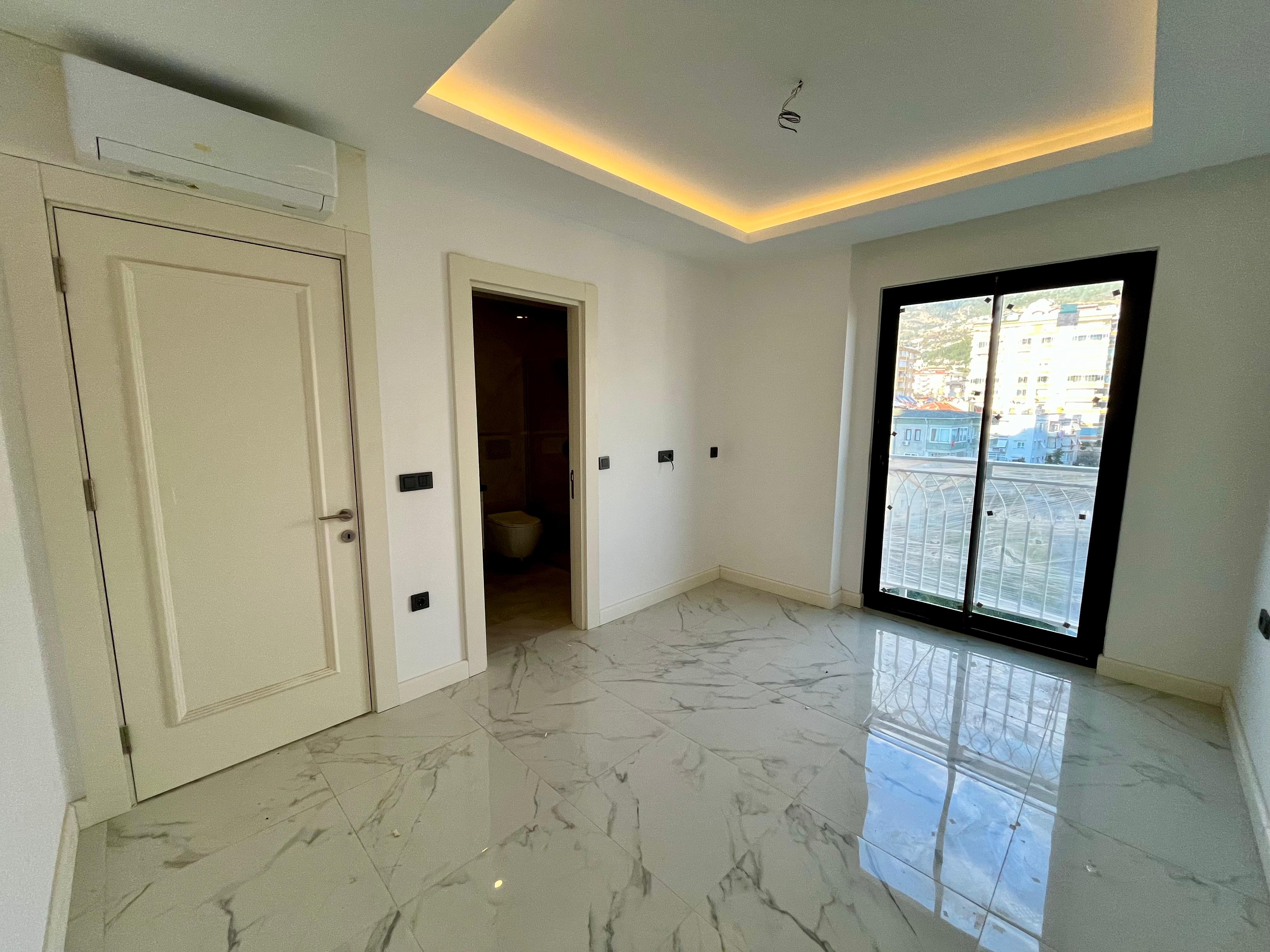 2+1 apartment with a view in the center of Alanya, Cleopatra Beach area