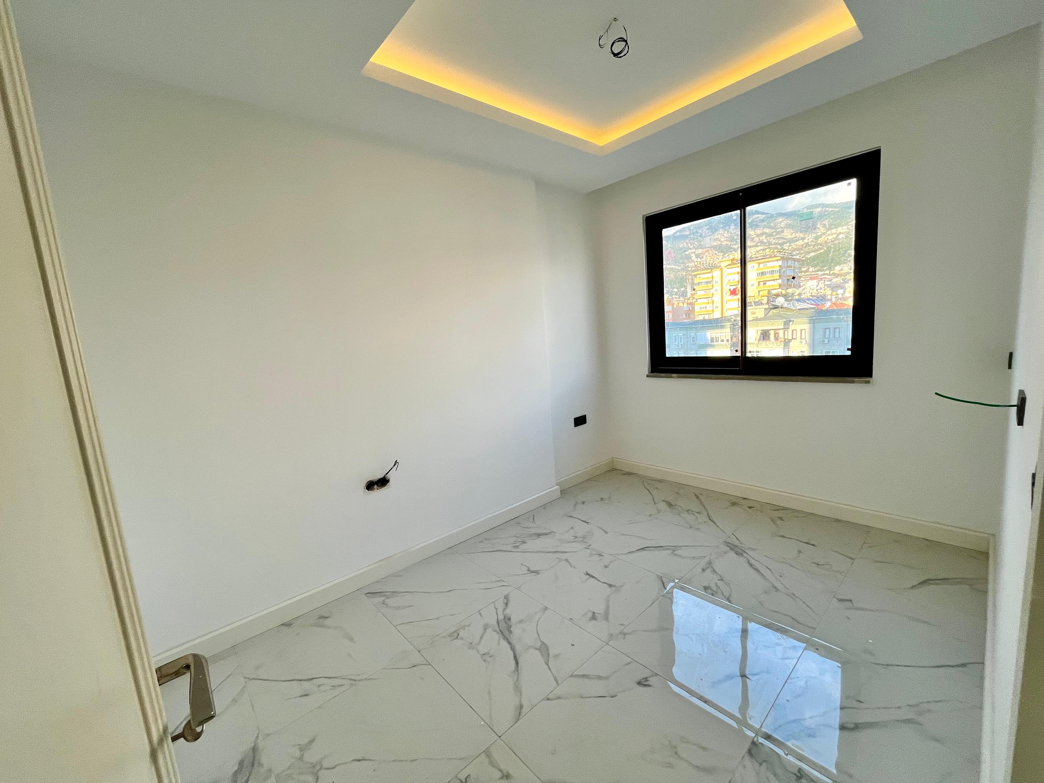 2+1 apartment with a view in the center of Alanya, Cleopatra Beach area