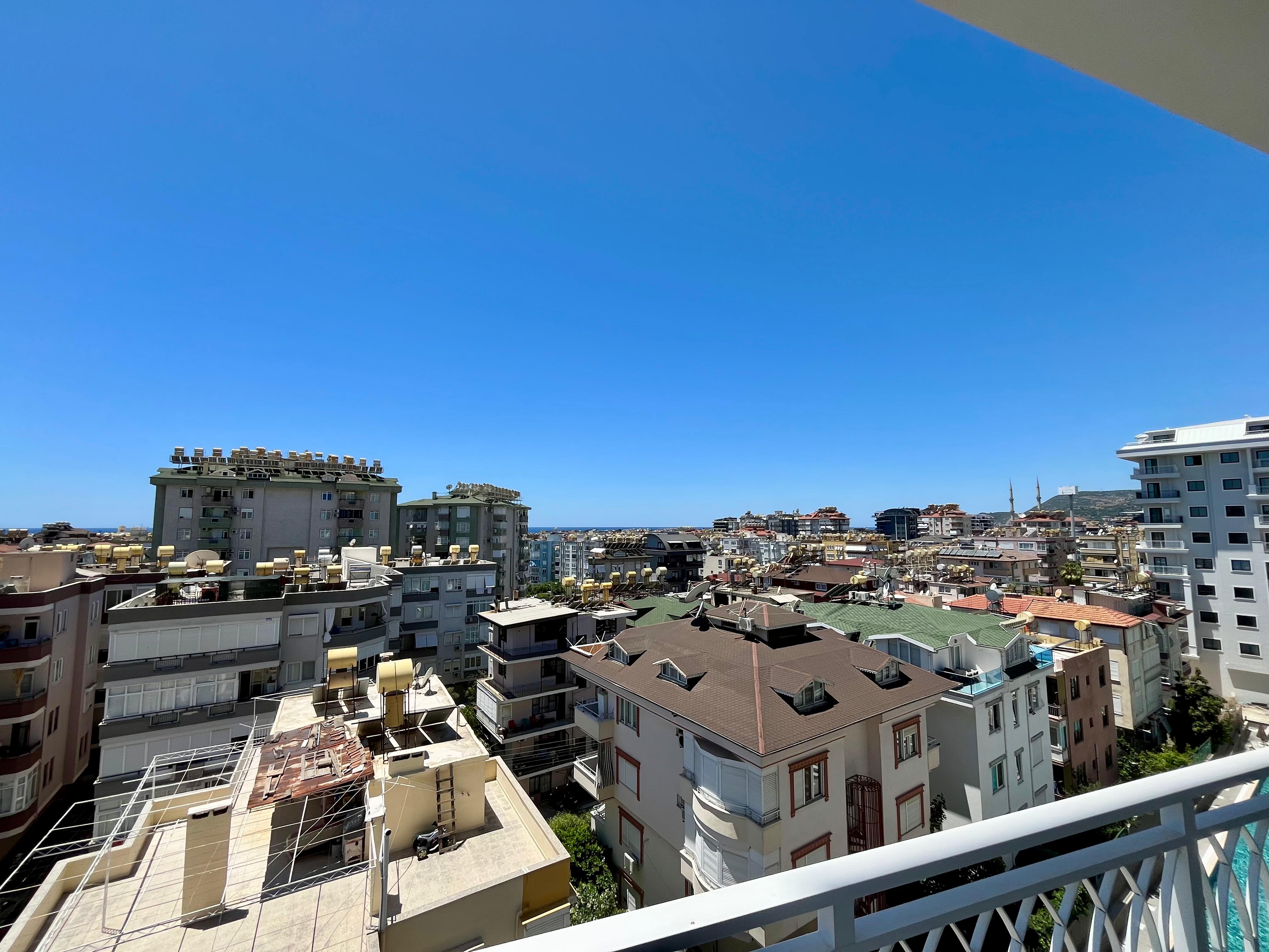 2+1 apartment with a view in the center of Alanya, Cleopatra Beach area